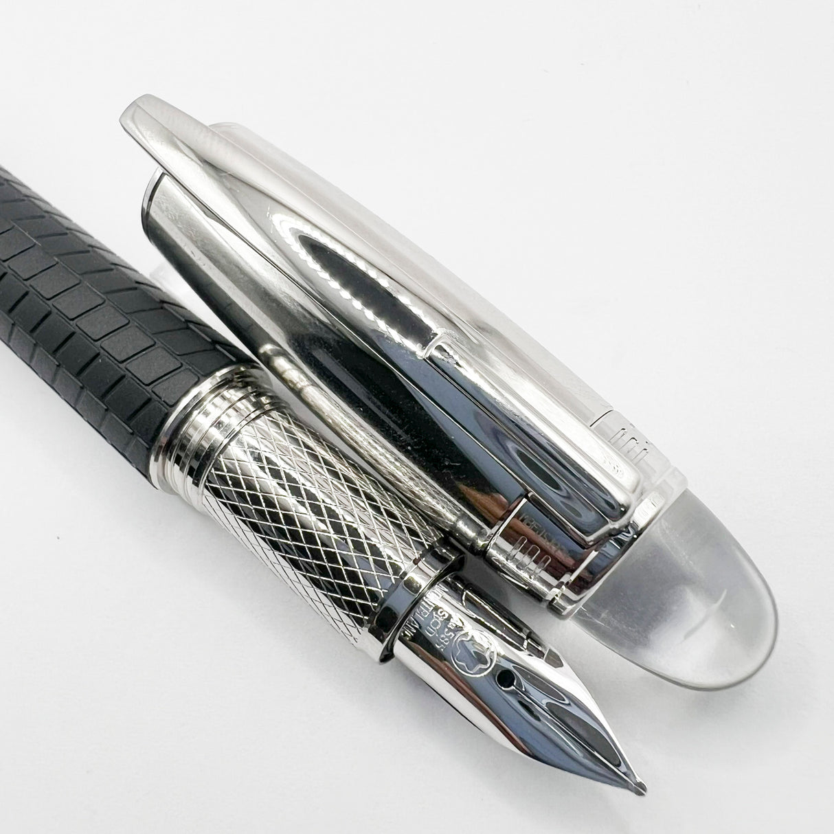 Montblanc Starwalker Doue Spirit of Racing Fountain Pen - Medium 14kt Gold Nib