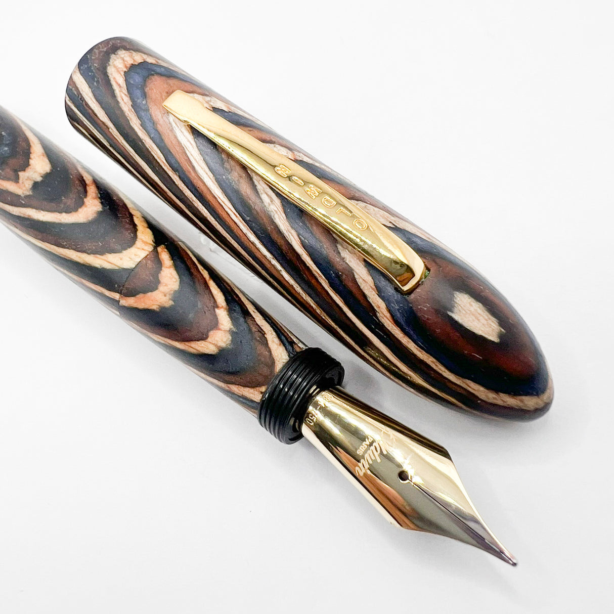 Oldwin (France) Oversized Wood Spina Fountain Pen -  Flexible Large #8 Medium 18kt Gold Nib
