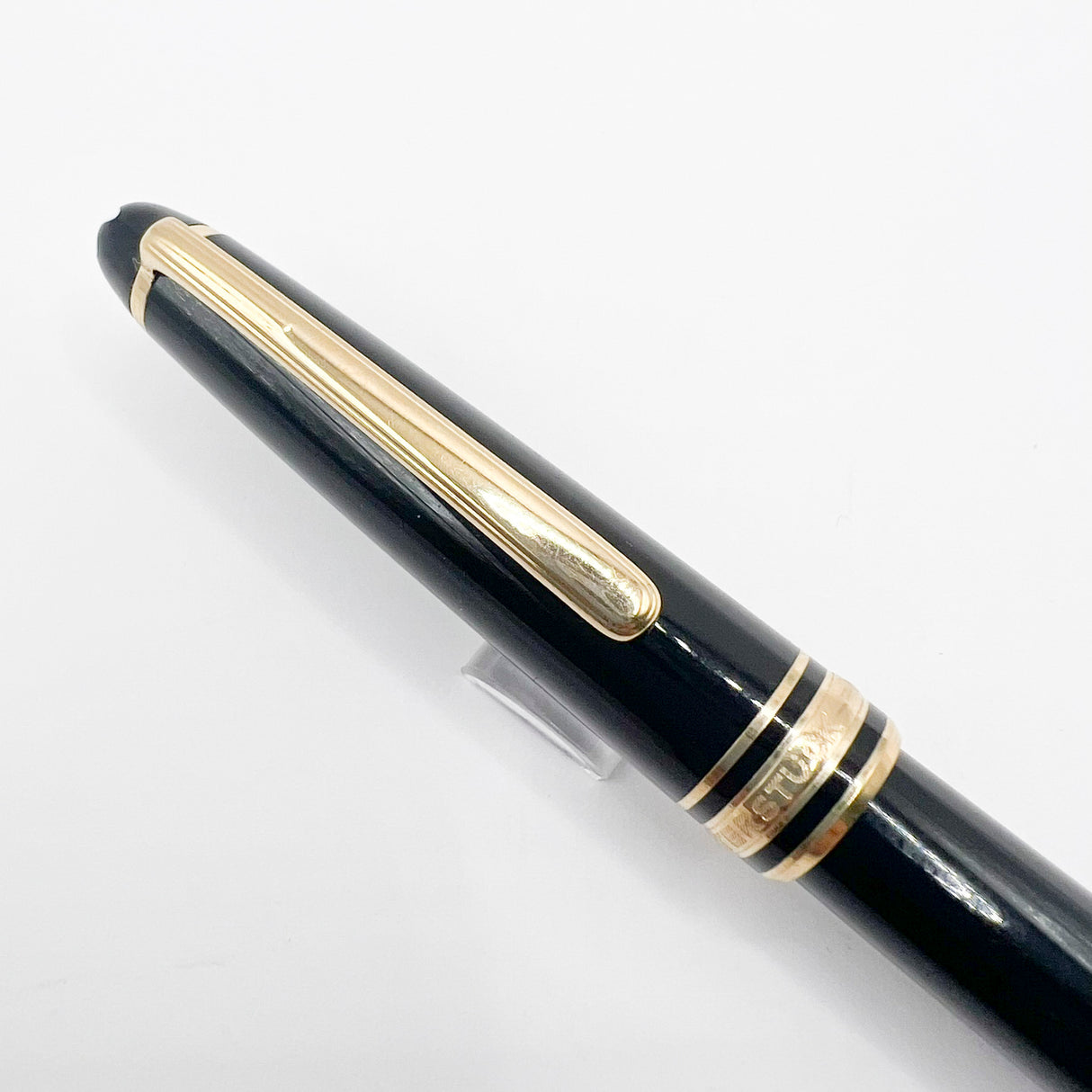 Montblanc Classique #144 Black Resin Fountain Pen  - Broad  14kt Gold Nib