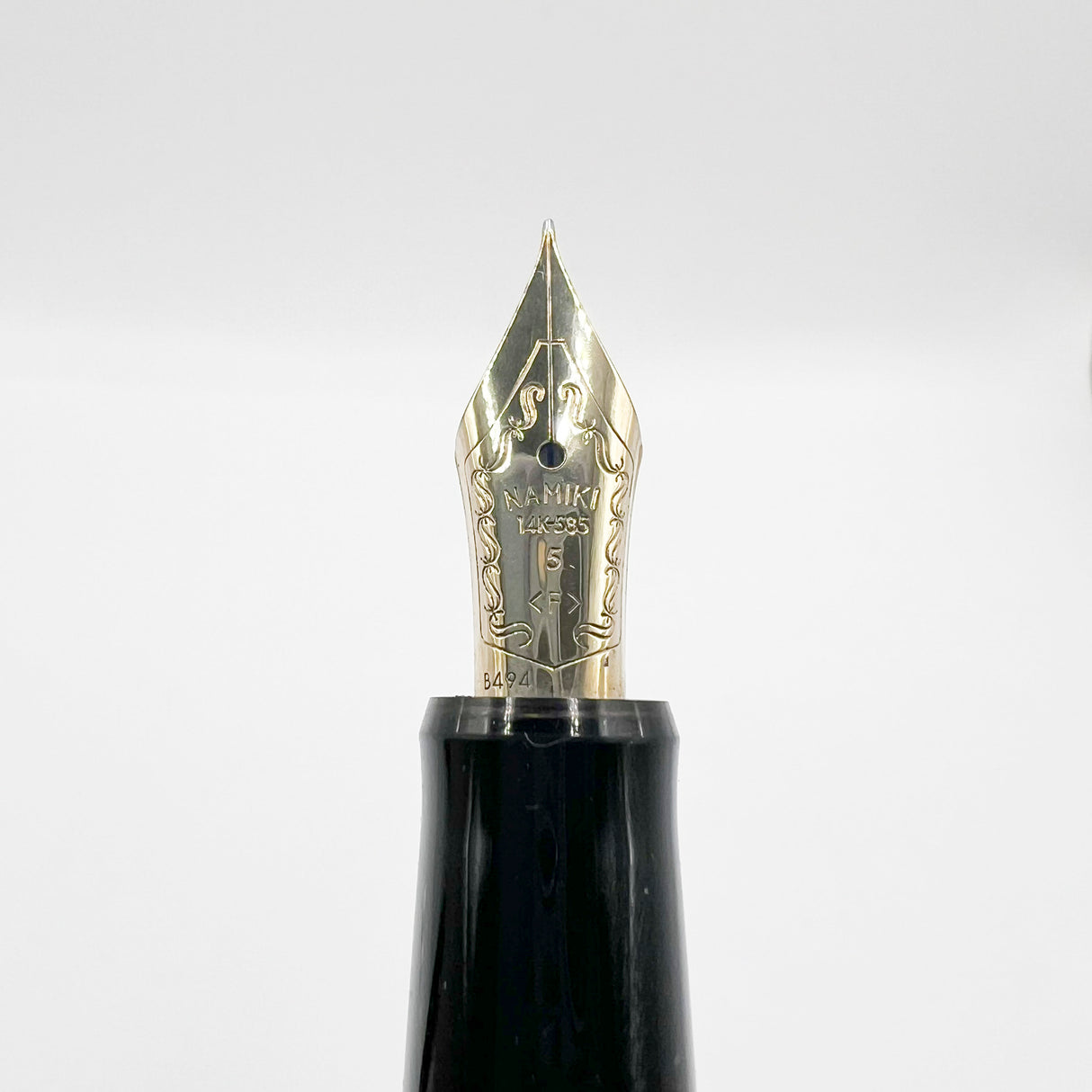 Pilot Namiki Nippon Art Wildflowers Fountain Pen  - Fine 14kt Gold Nib