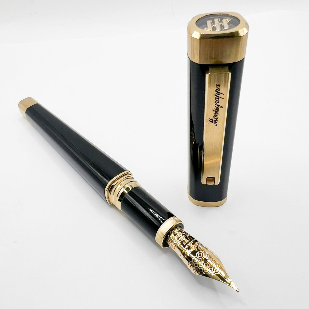 Montegrappa Zero Elegant Black 4-Sided Fountain Pen with Rounded  Corners- Medium 14kt Gold Nib