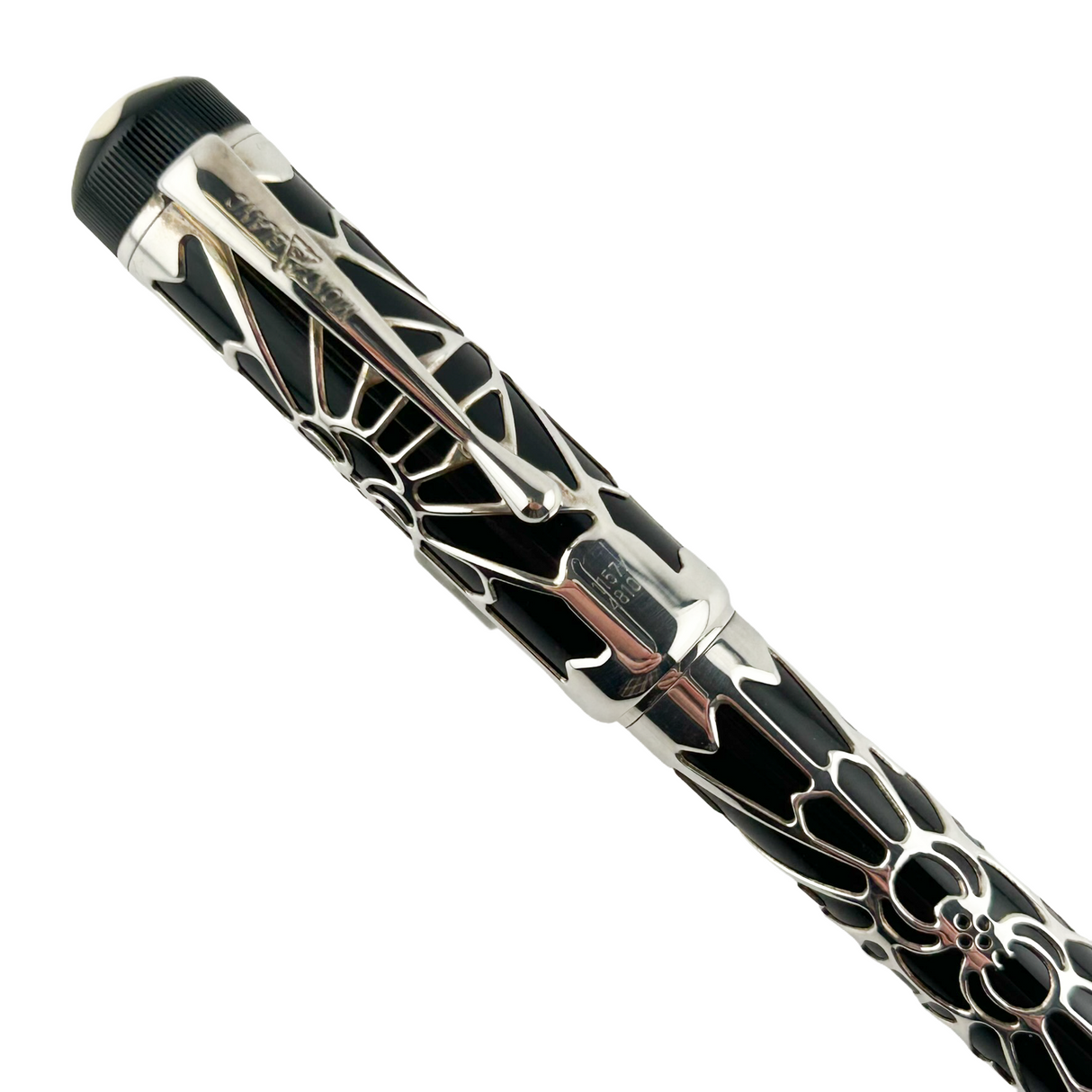 Montblanc Octavian Patron of the Arts Fountain Pen - Medium 18kt Gold Nib