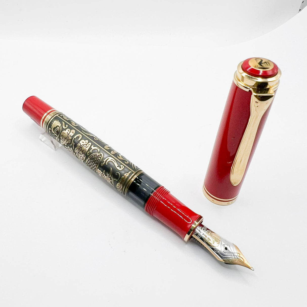 Pelikan Golden Phoenix Limited Edition Fountain Pen - Fine 18kt Gold Nib