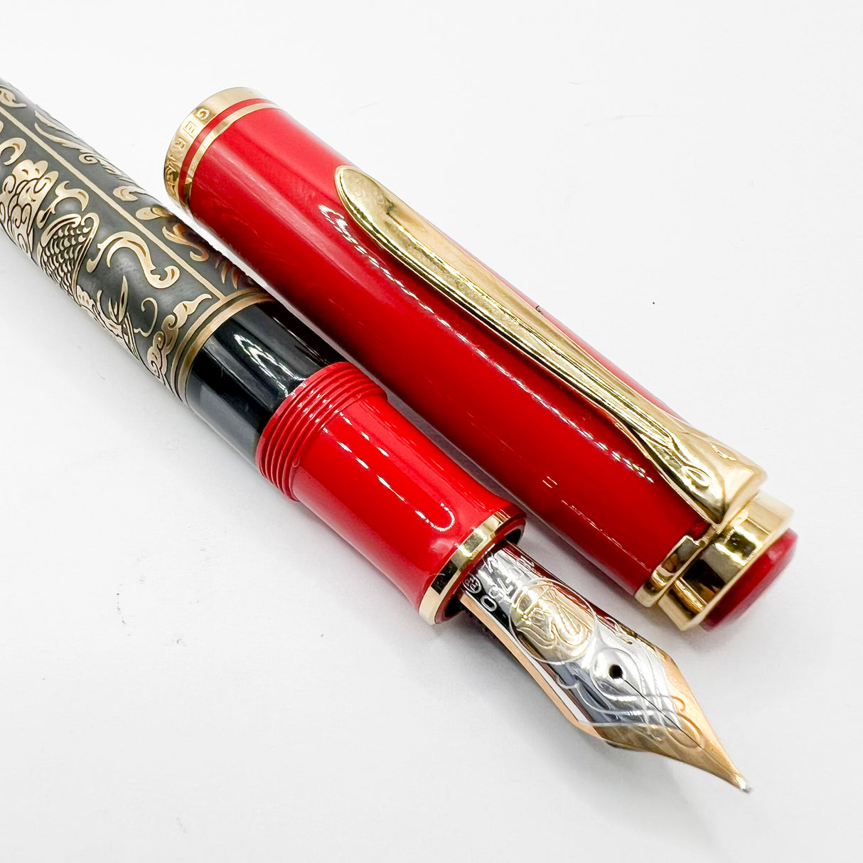 Pelikan Golden Phoenix Limited Edition Fountain Pen - Fine 18kt Gold Nib