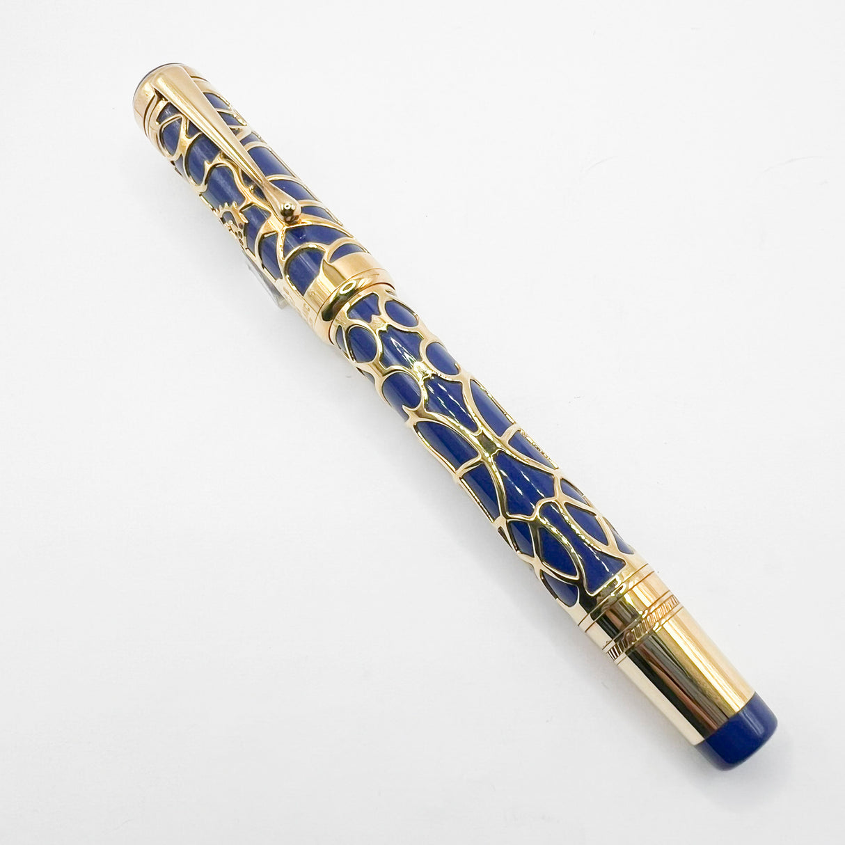 Montblanc Prince Regent 888- 18 Kt SOLID GOLD Overlay - Patron Of The Arts Limited Edition Fountain Pen - Medium 18kt Gold Nib