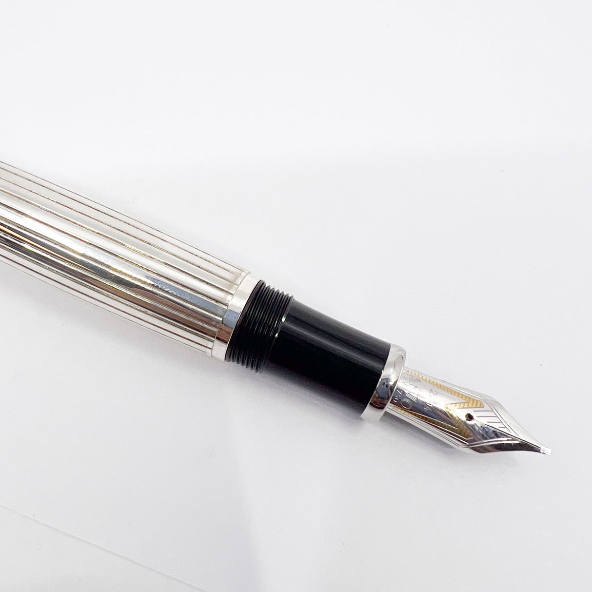 Montblanc J.P. Morgan 2004 Patron Of The Arts Limited Edition  Fountain Pen - Medium 18kt Gold Nib