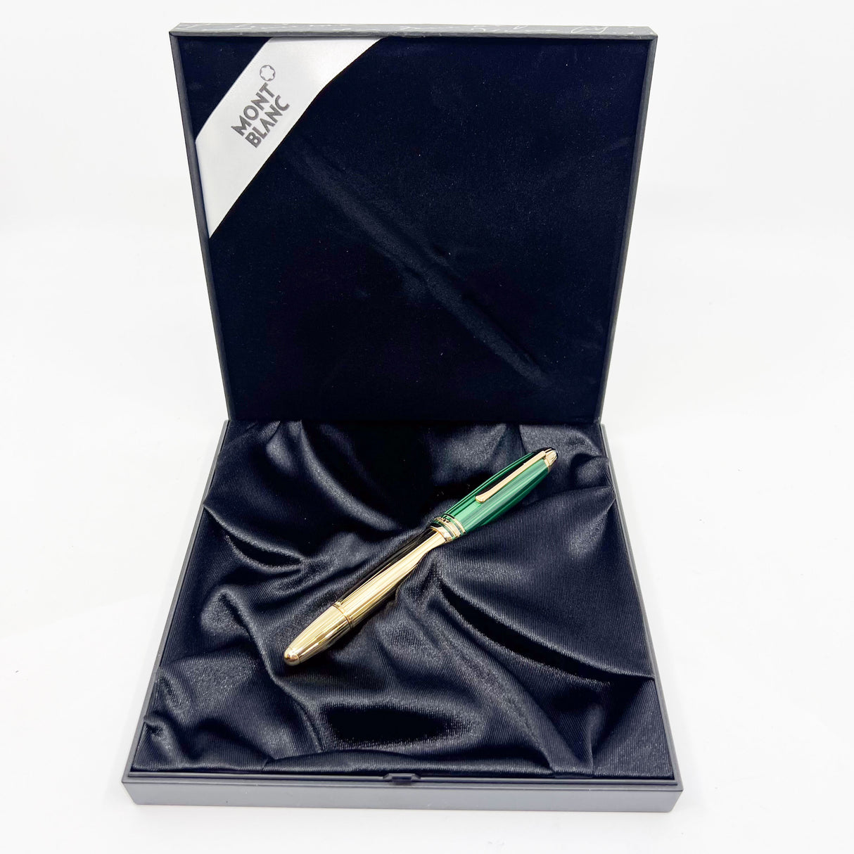 Montblanc Czar Nikolai LeGrand Fountain Pen - Malachite Cap/Gold Vermeil Barrel - Medium 18kt Gold Nib