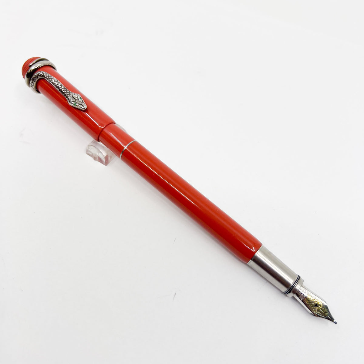 Montblanc Heritage Rouge et Noir Coral Special Edition Fountain 
