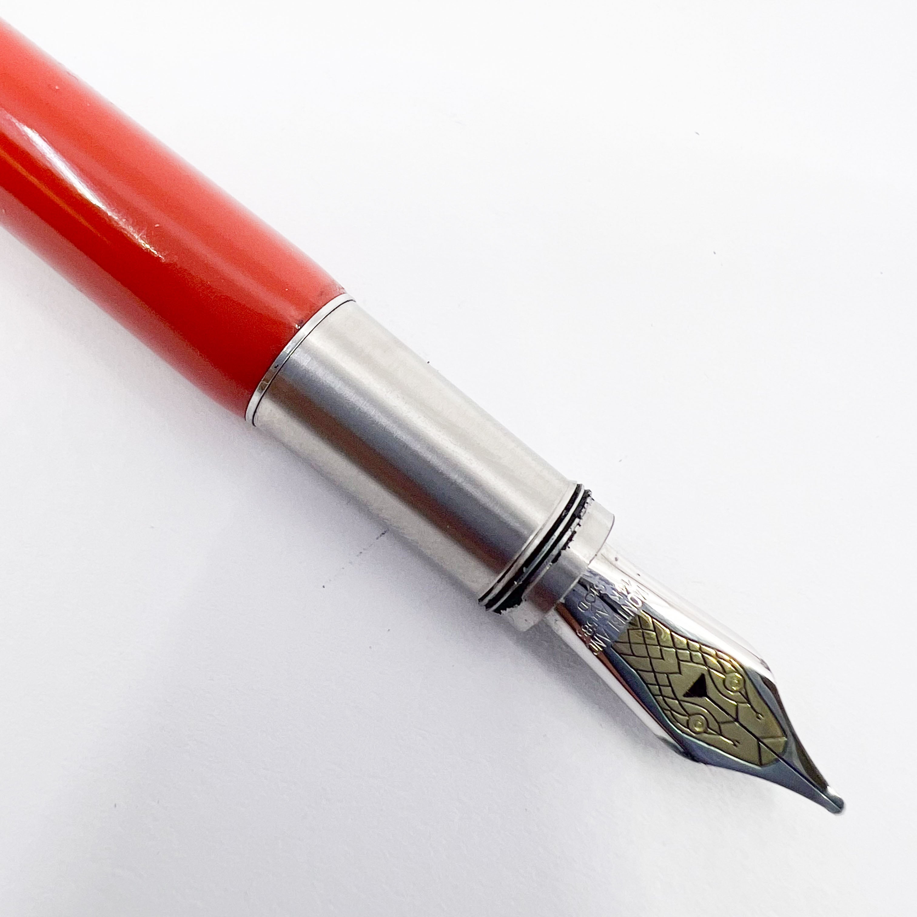 Montblanc Heritage Rouge et Noir Coral Special Edition Fountain