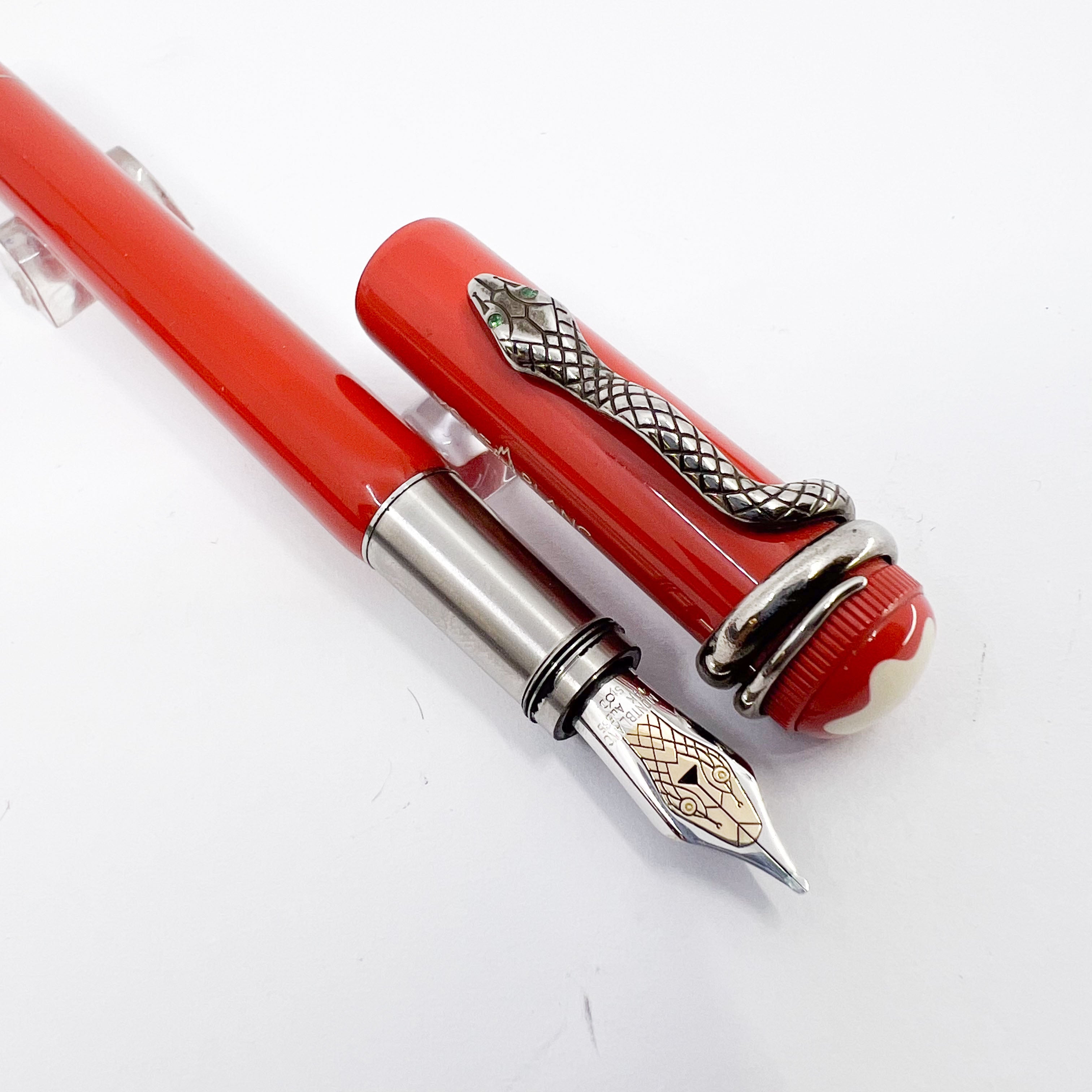 Montblanc Heritage Rouge et Noir Coral Special Edition Fountain