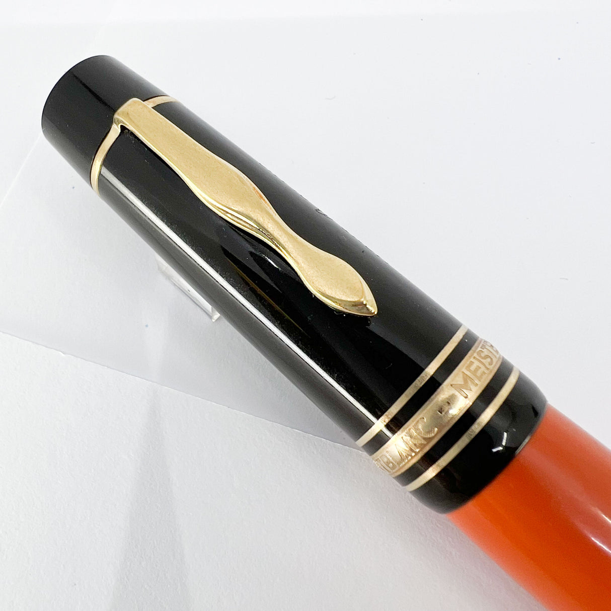 Montblanc Ernest Hemingway Writers Series Limited Edition Fountain Pen  - Medium 18kt Gold Nib