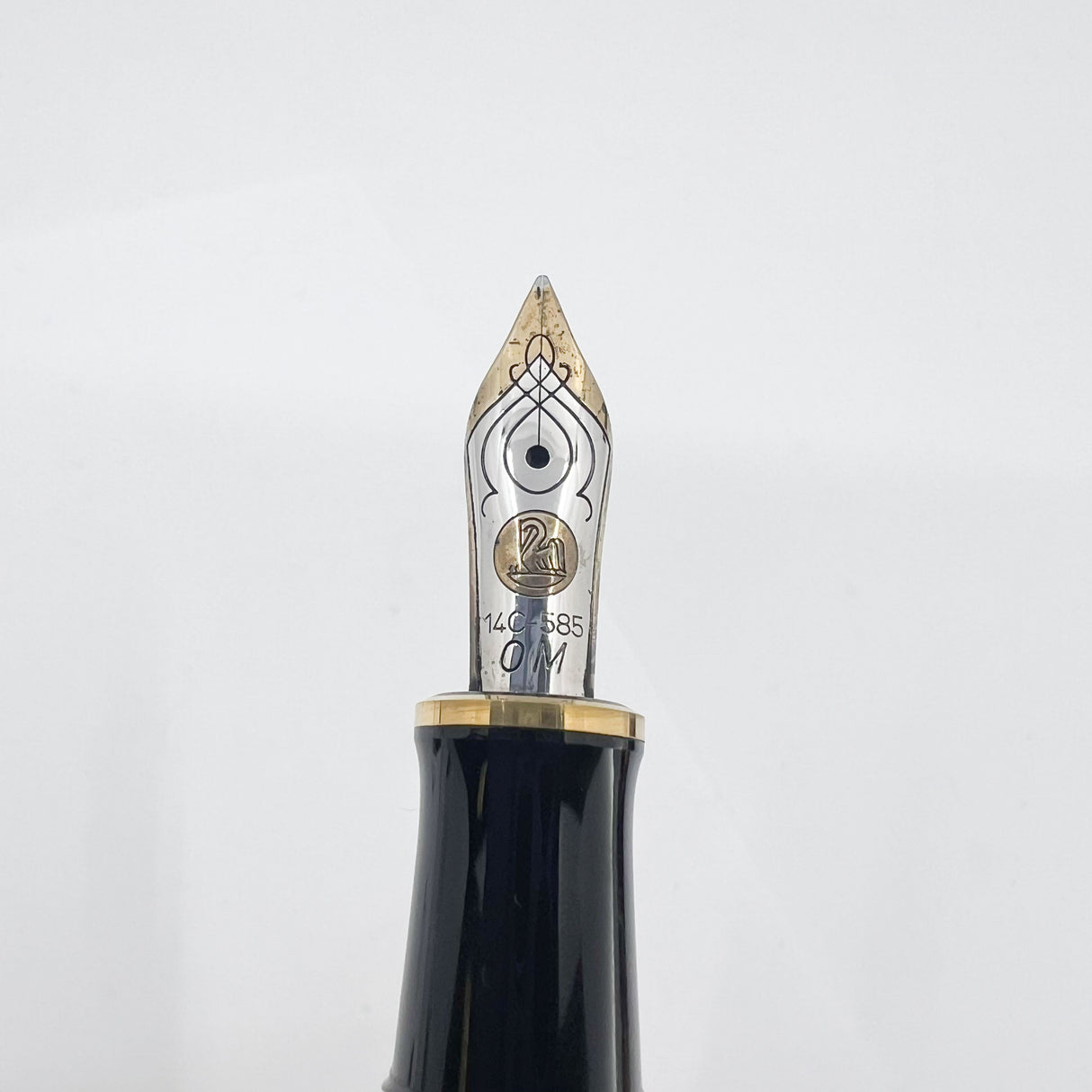 Pelikan M400 Tortoise Brown Fountain Pen -  Medium Oblique 14kt Gold Nib