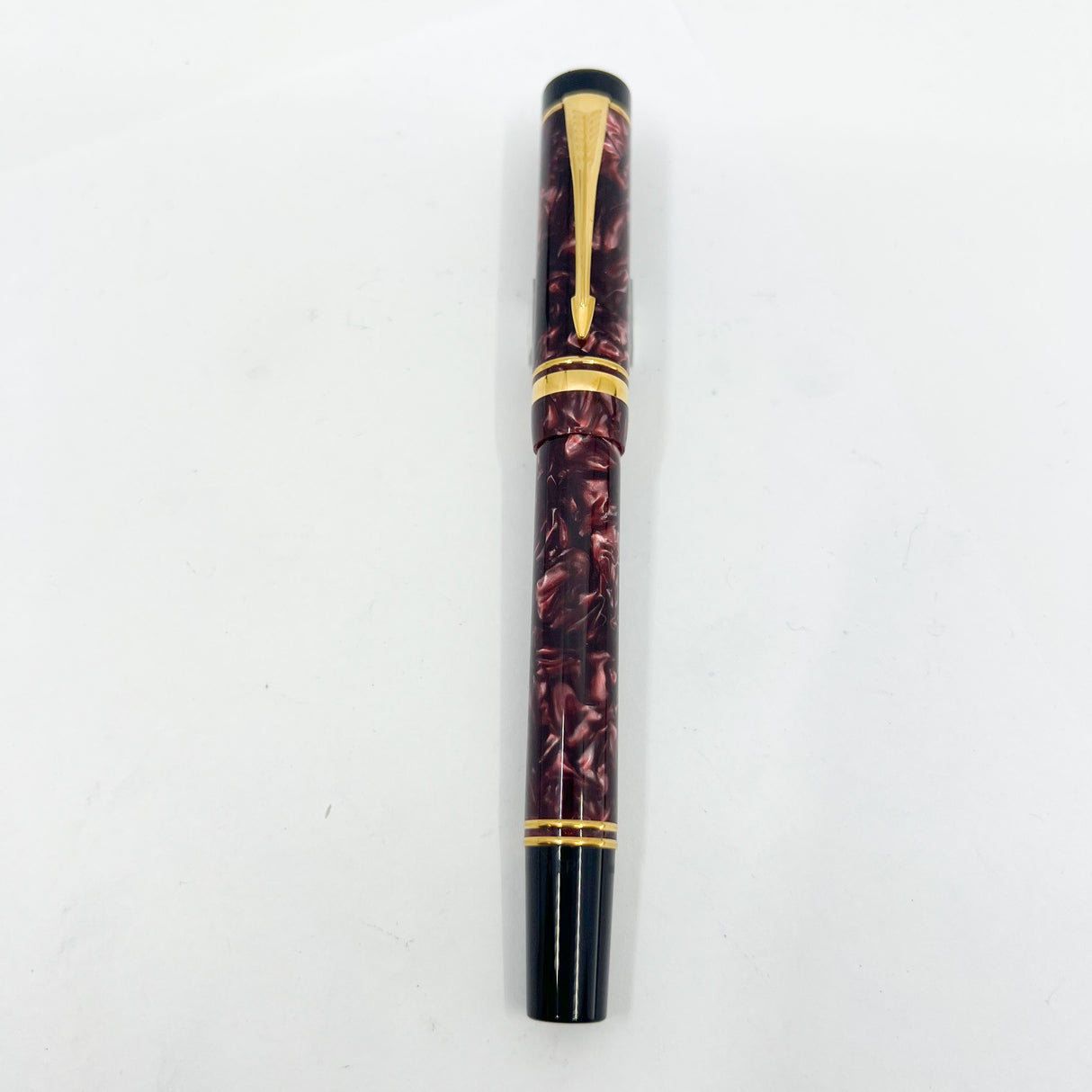 Parker Duofold International Maroon Marble Fountain Pen (Circa 1990) - Broad 18kt Gold Nib