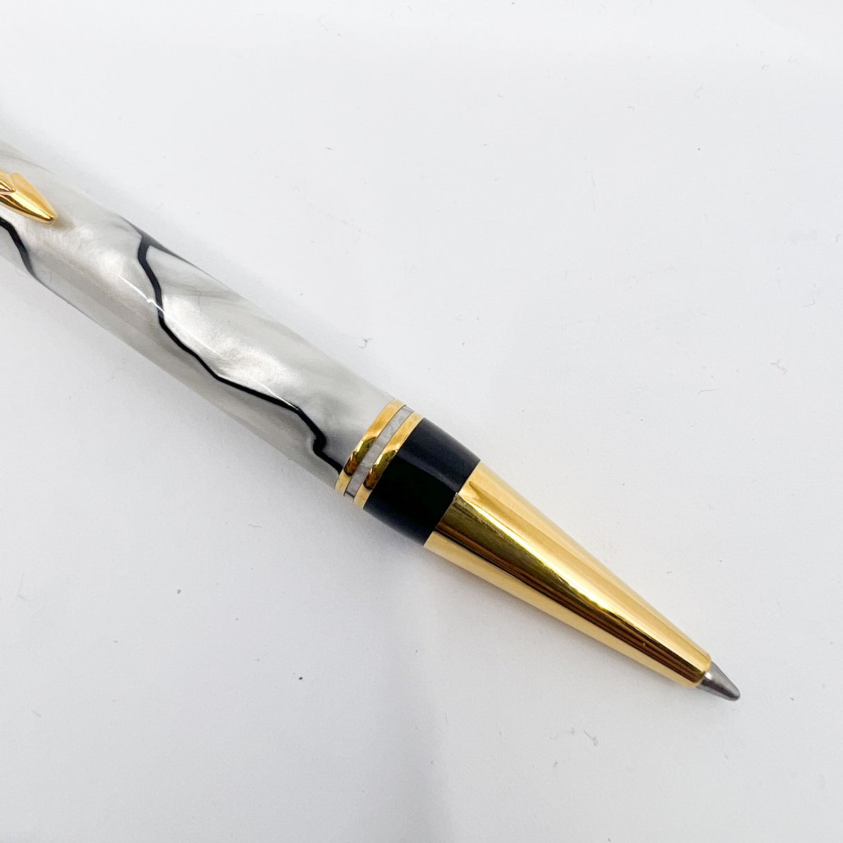 Parker Duofold Lustrous Pearl & Black Ballpoint Pen