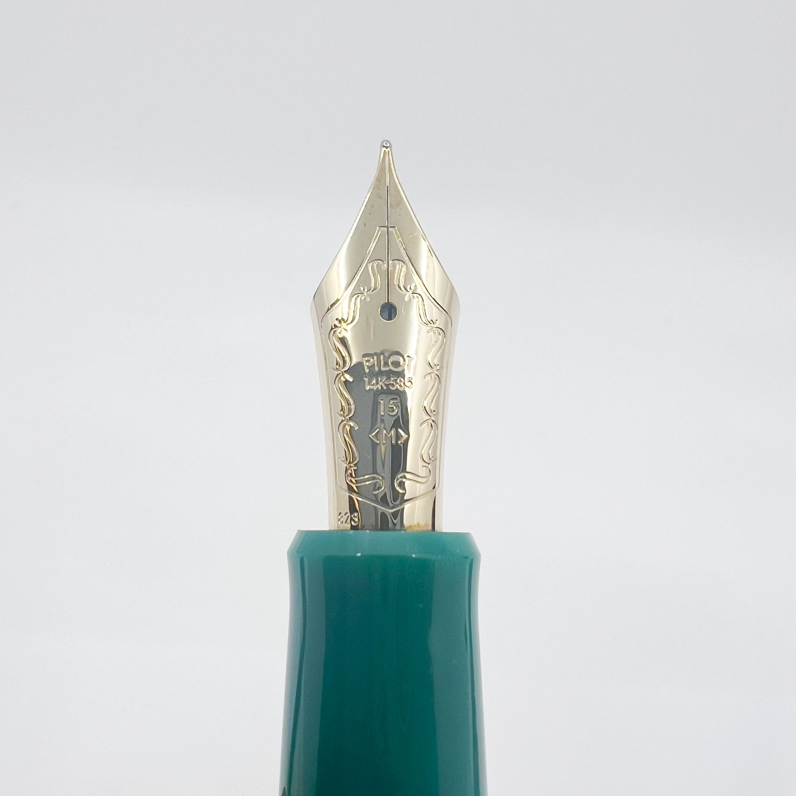 緑*様 PILOT 万年筆 CUSTOM 743 Pilot Custom 743 Verdigris Fountain Pen - Medium #15 14kt Gold Nib