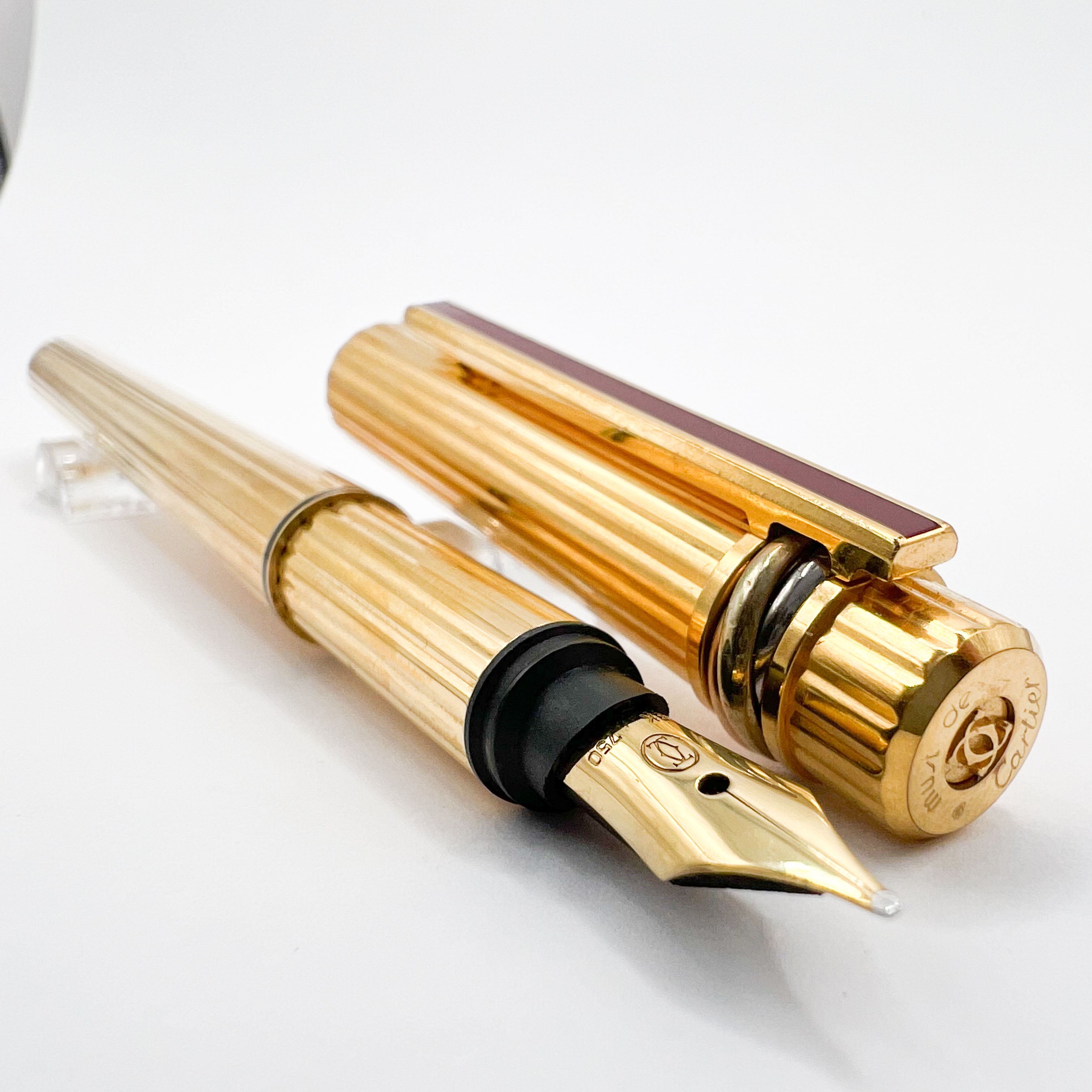 Cartier Gold-Plated Fluted Must de Cartier Fountain Pen - Medium