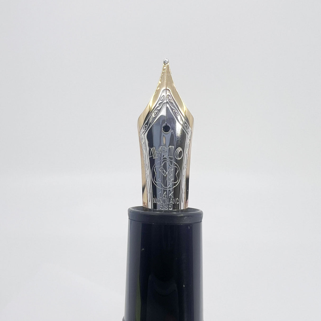 Montblanc Meisterstuck Black Resin #146 LeGrand Fountain Pen  - Fine 14kt  Gold Nib