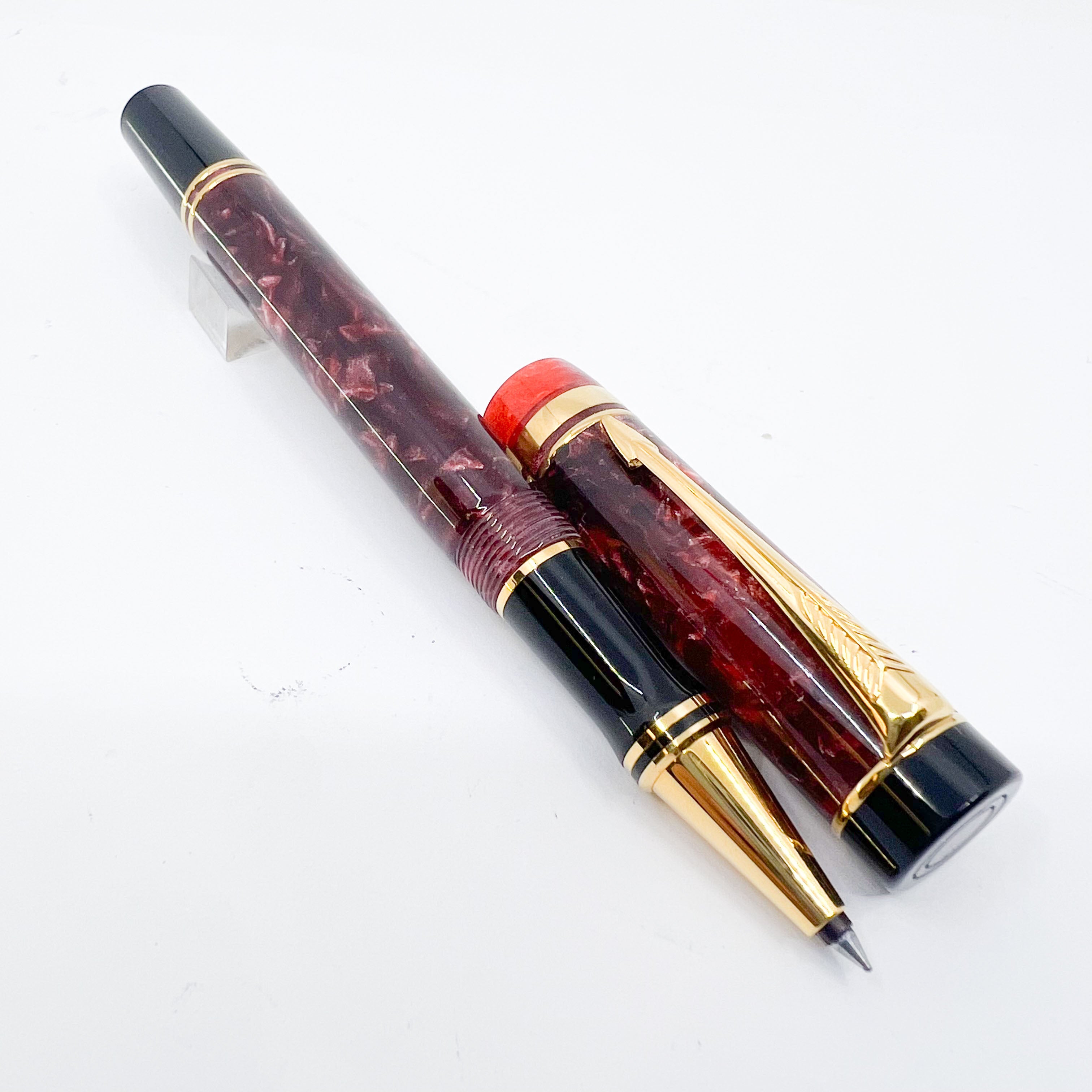 Parker Duofold Marbled Maroon Rollerball (Circa 1991) – Fountain
