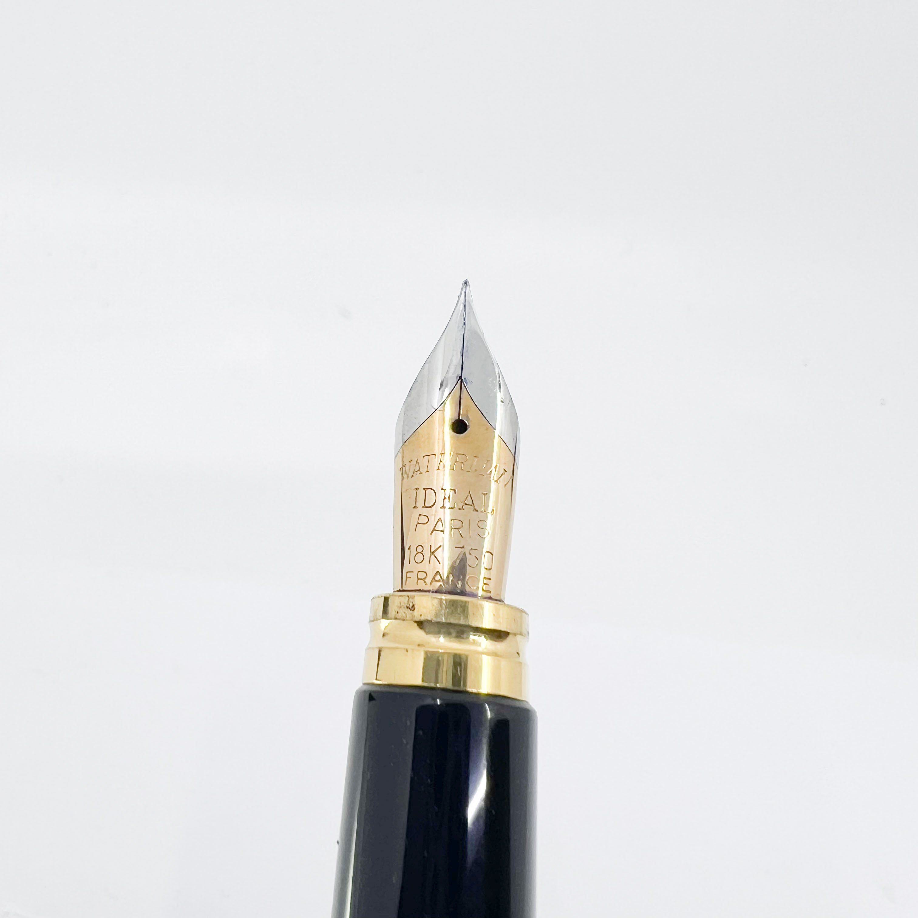 Waterman Man 100 Black Fountain Pen - Extra Fine 18kt Gold Nib
