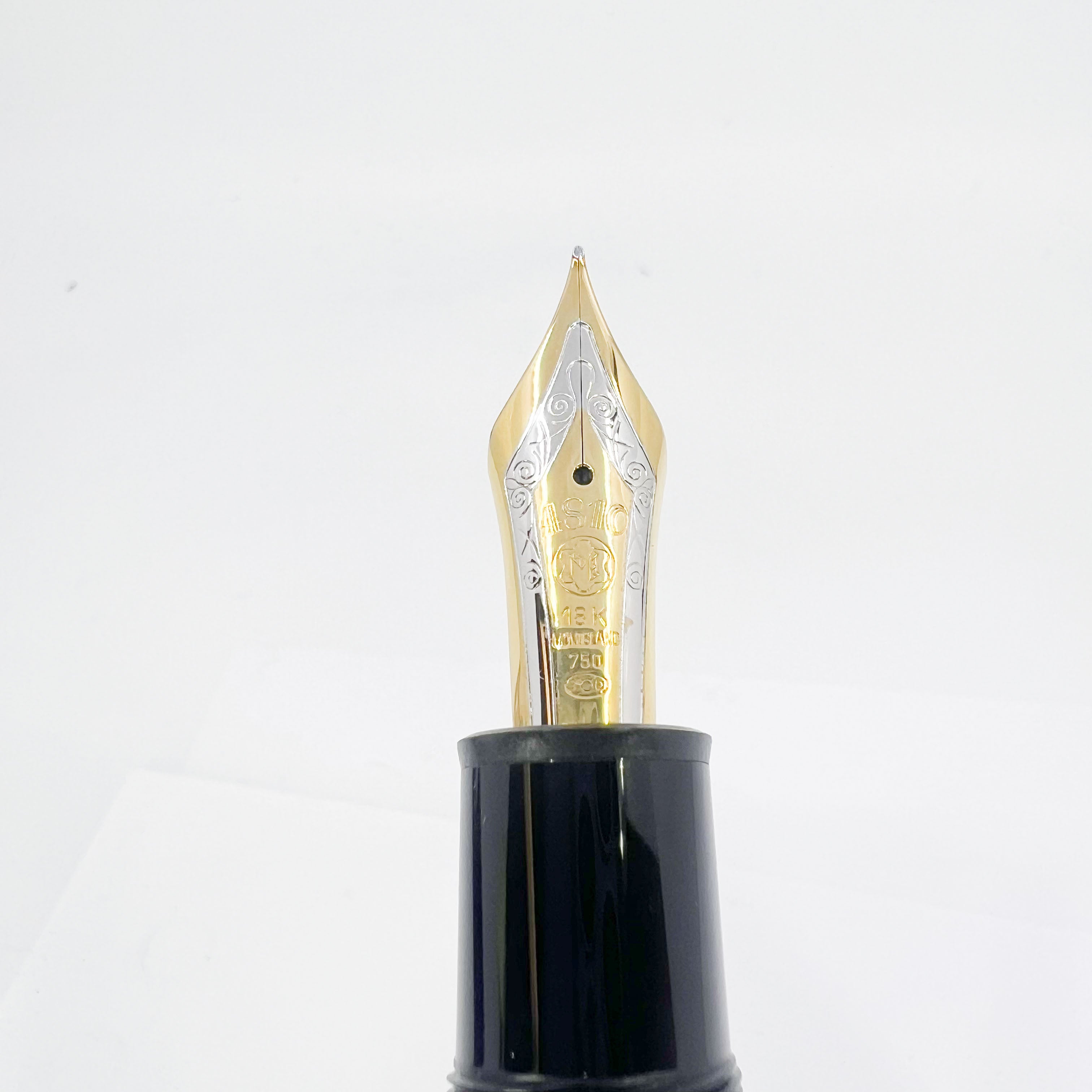 Montblanc Meisterstuck #149 (Largest) Fountain Pen - Fine 18kt