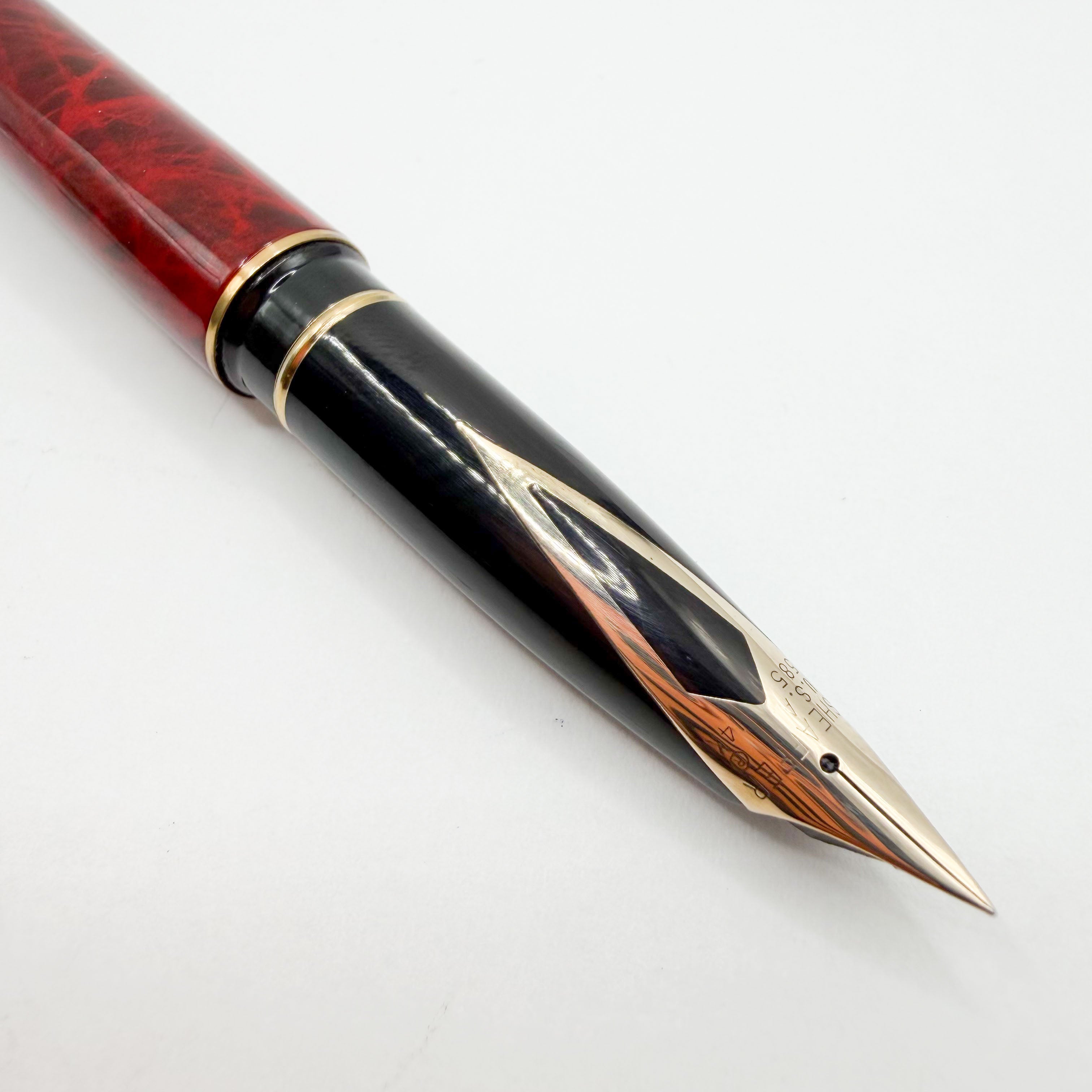 Sheaffer Full Size Targa Red Ronce Lacque Fountain Pen - Extra