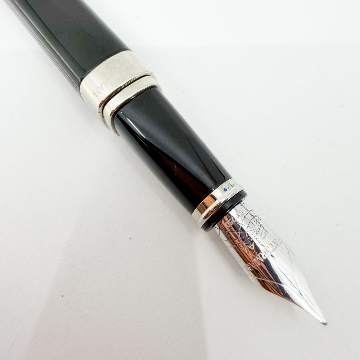 Waterman Oversized Exception Black Fountain Pen - Alternating Sides of Charcoal Stripes -Medium 18kt Gold Nib