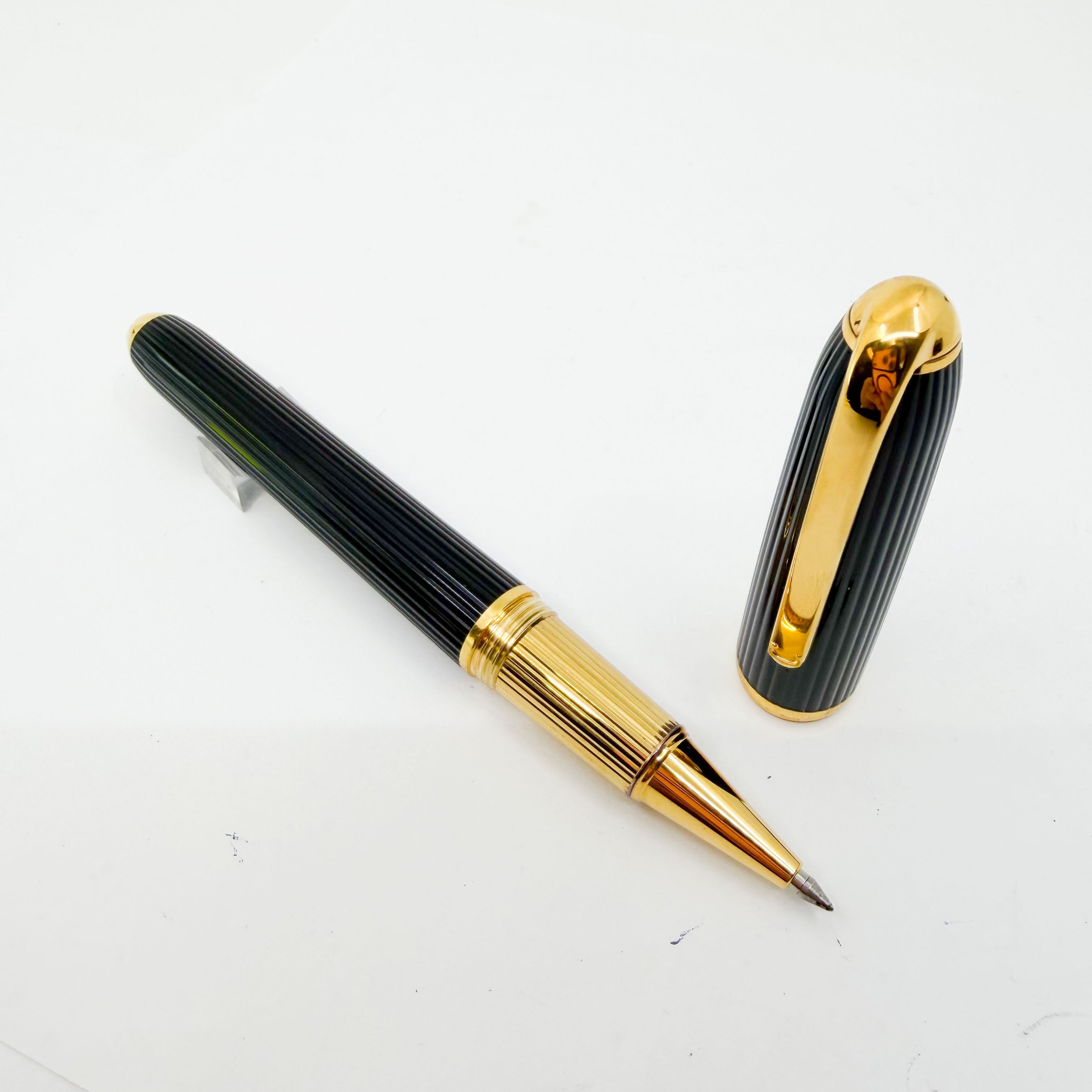 Cartier - Louis Cartier Black Composite Ribbed Rollerball - Gold