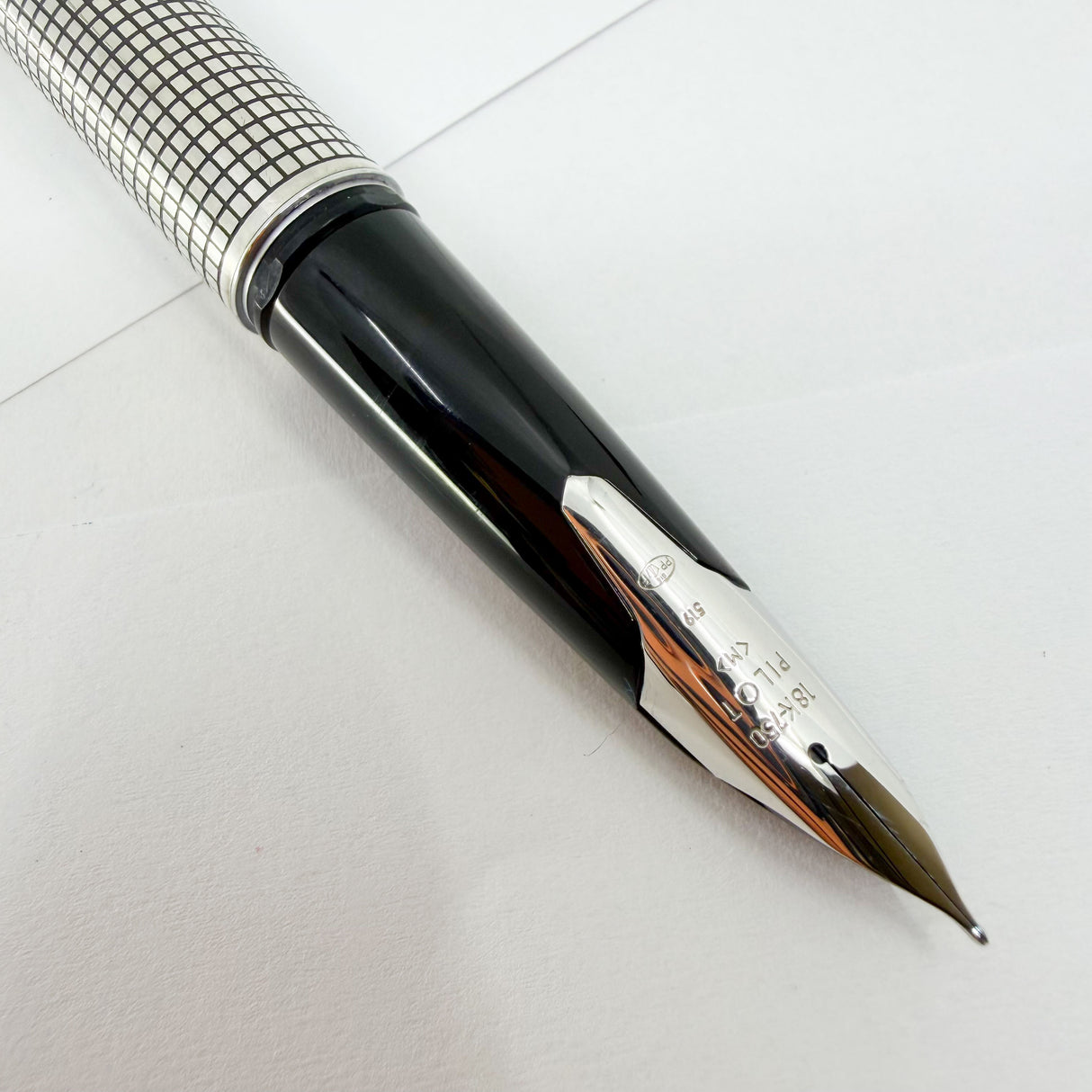 Pilot  Cross-Hatched Sterling Silver Silvern Koushi Fountain Pen