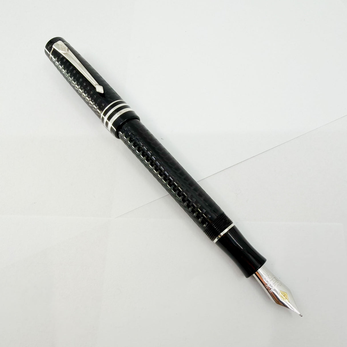 Conway Stewart Duro Heritage Etched Black Limited Edition Fountain Pen  - Fine 18kt Gold Nib