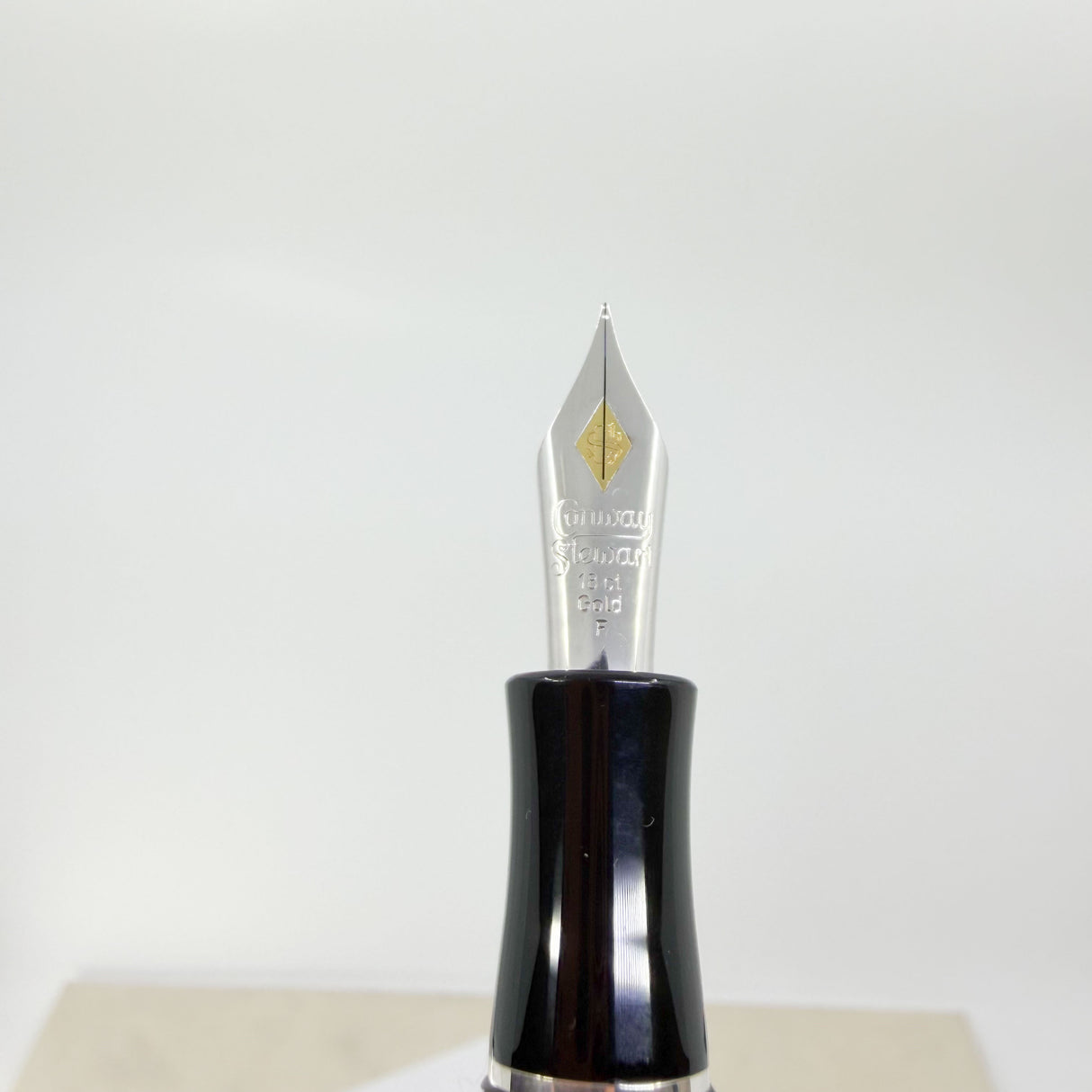 Conway Stewart Duro Heritage Etched Black Limited Edition Fountain Pen  - Fine 18kt Gold Nib