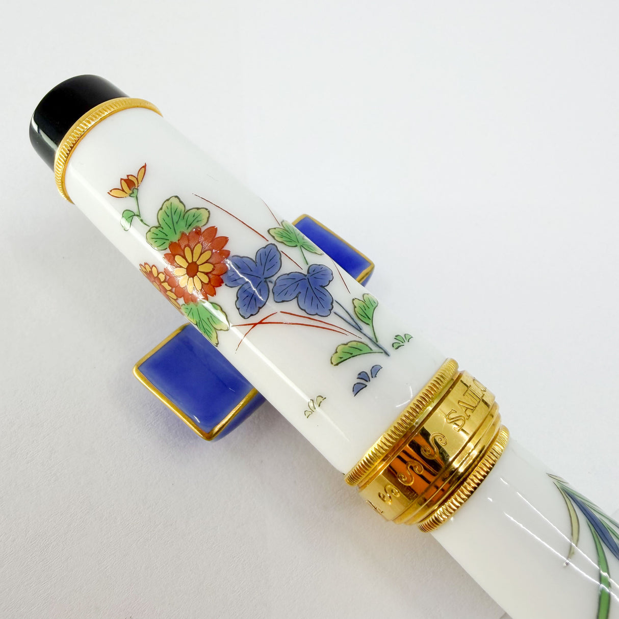Sailor Arita Koransha Chrysanthemum Porcelain Fountain Pen - Naginata 21kt Cross Point Nib!!!