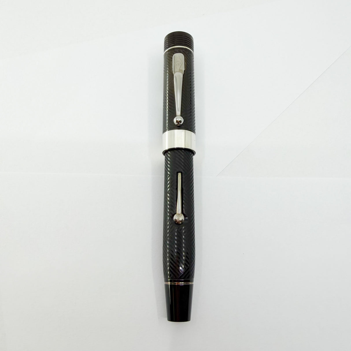 Conway Stewart Churchill Ebonite Collection - Alternating Diagonal Line Pattern Lever-Fill  Fountain Pen - Fine 18kt Gold Nib