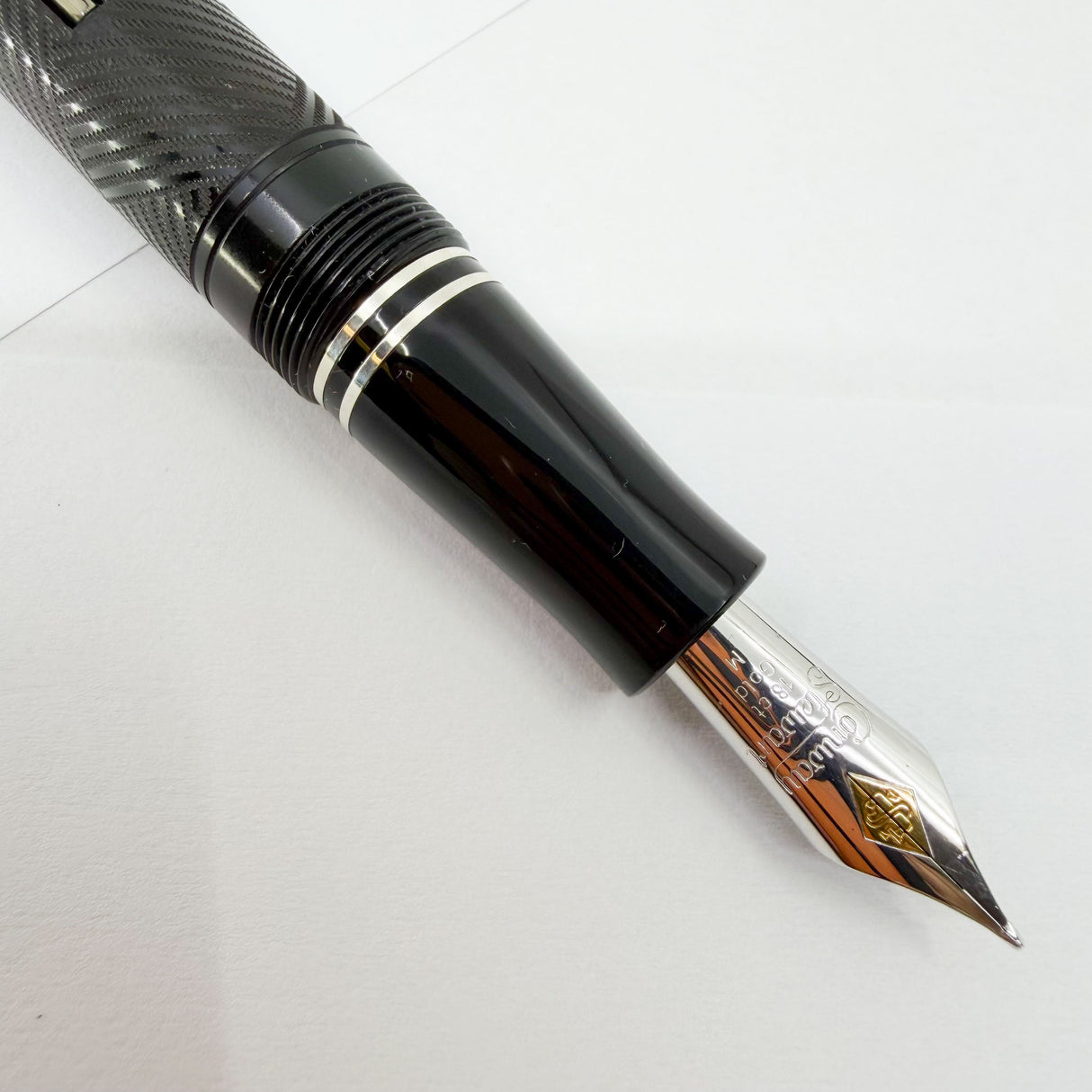 Conway Stewart Churchill Ebonite Collection - Alternating Diagonal Line Pattern Lever-Fill  Fountain Pen - Fine 18kt Gold Nib