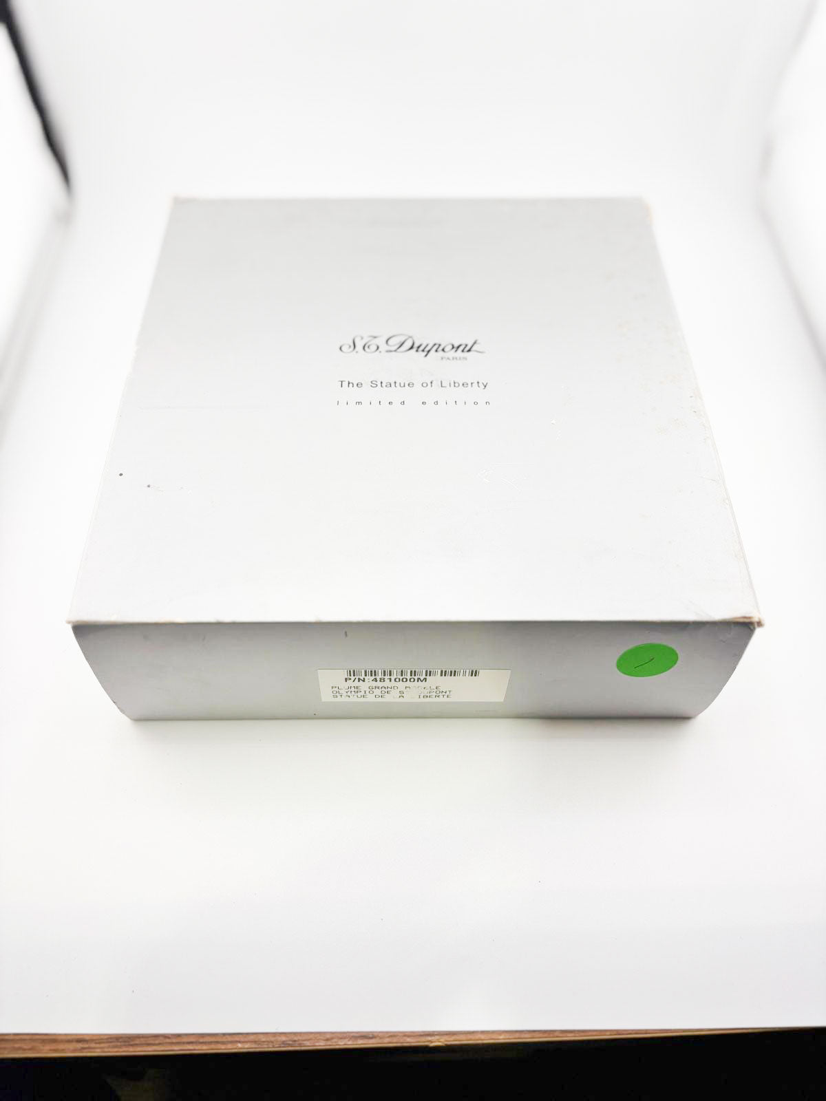 S.T. DuPont Statue of Liberty Limited Edition Fountain Pen - Medium 18kt Gold Nib