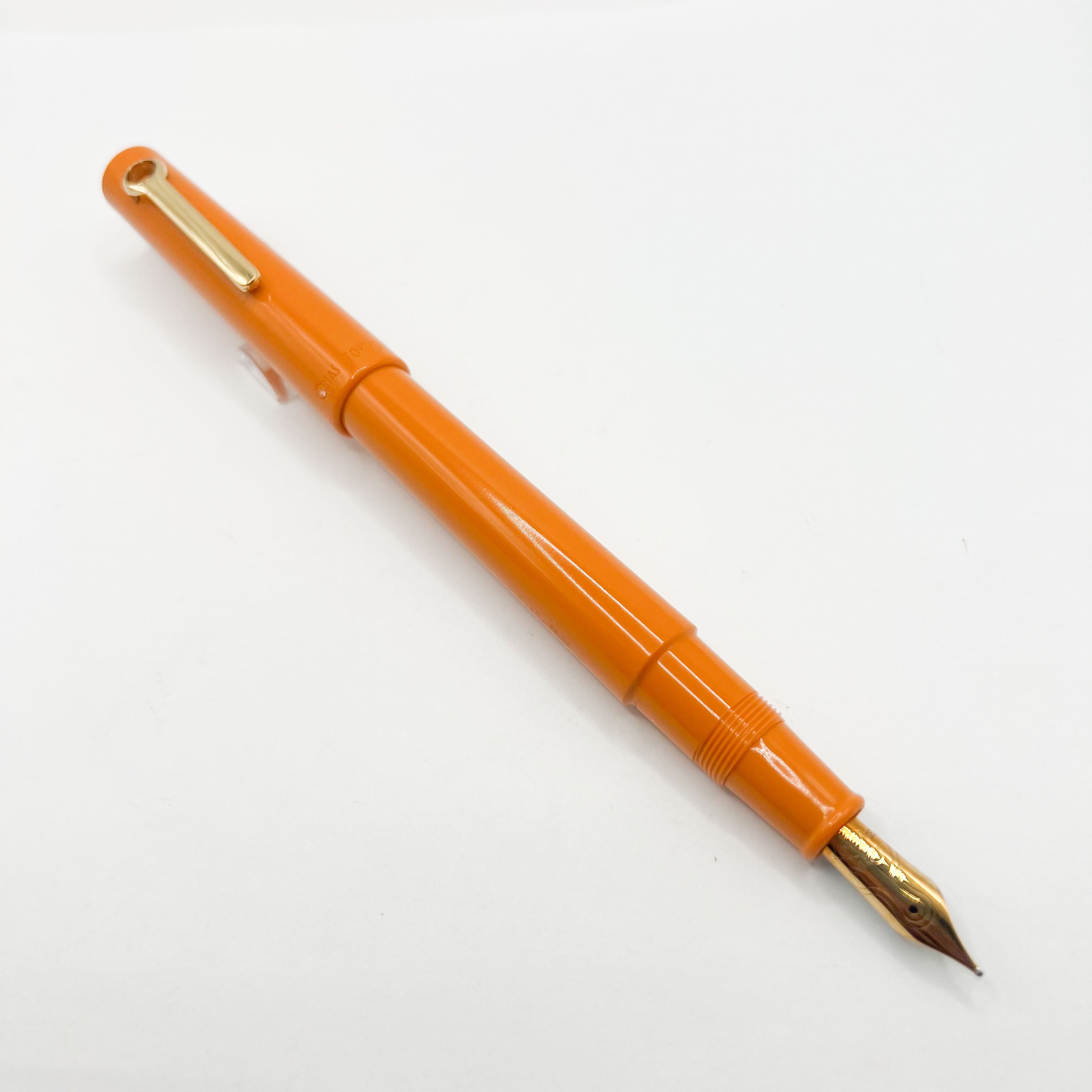 OMAS Tokyo Apricot Orange Vegetal Resin Fountain Pen - Medium 18kt