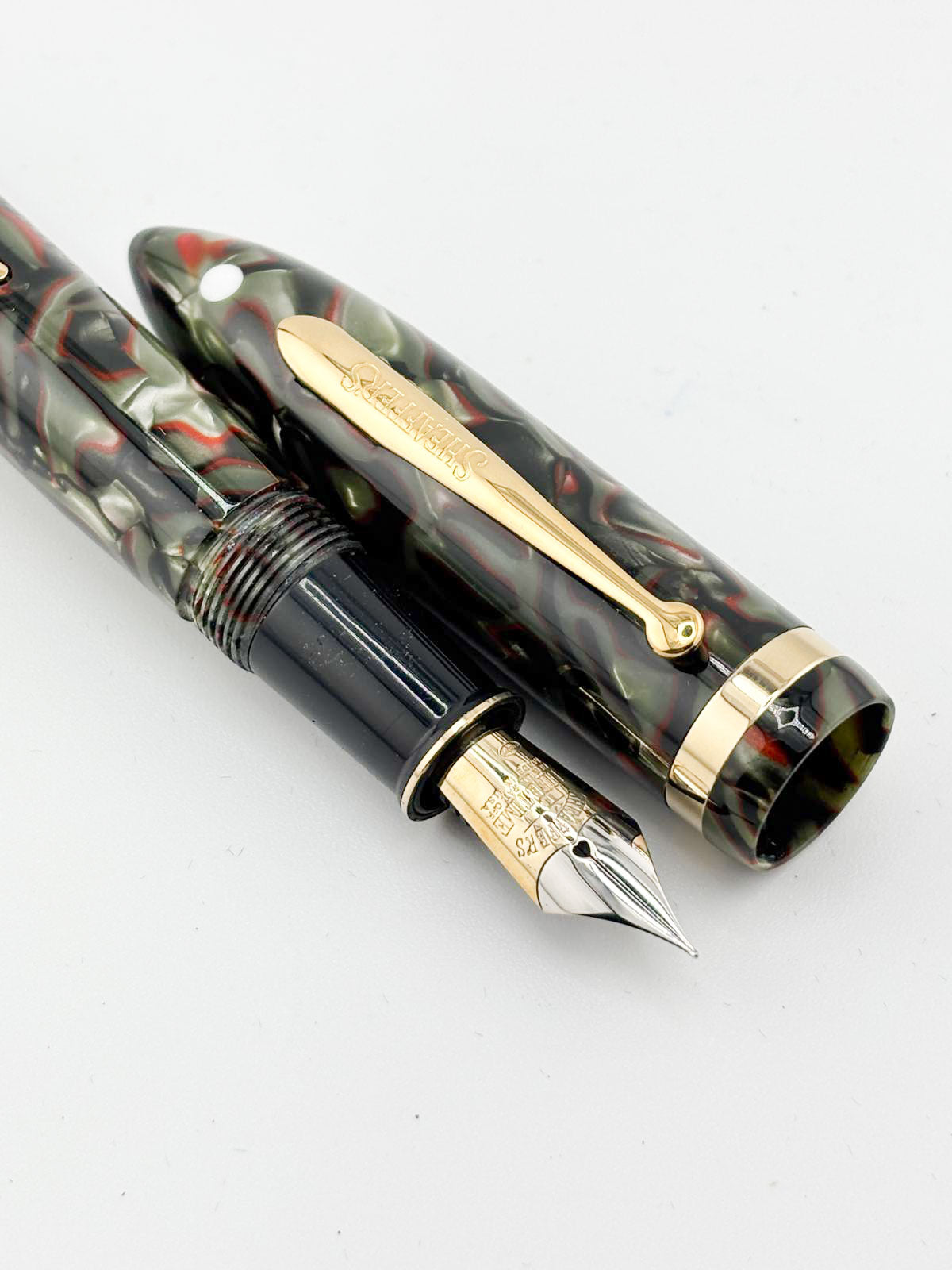Sheaffer Balance Limited Edition Fountain Pen - Fine 18kt Gold Nib