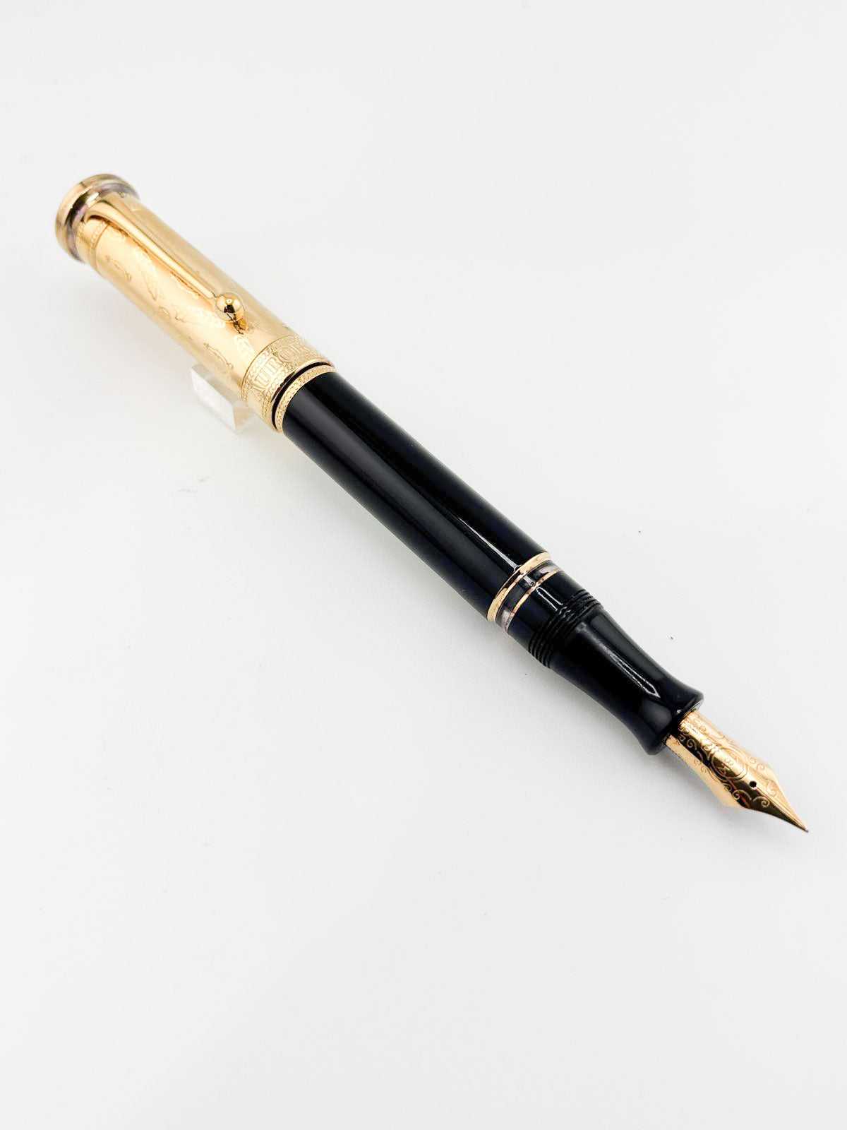 Aurora Guisseppe Verdi Opera Doue  Limited Edition Fountain Pen - Extra Fine 18kt Gold Nib