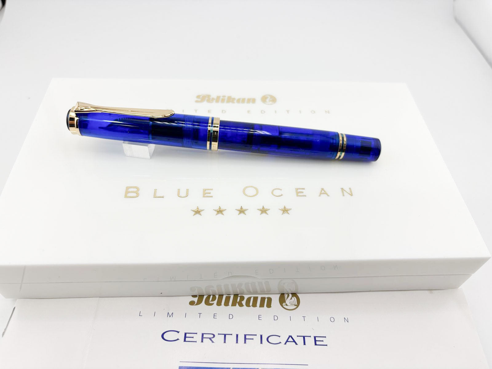 Pelikan Blue Ocean Limited Edition Fountain Pen - Fine 18kt Gold