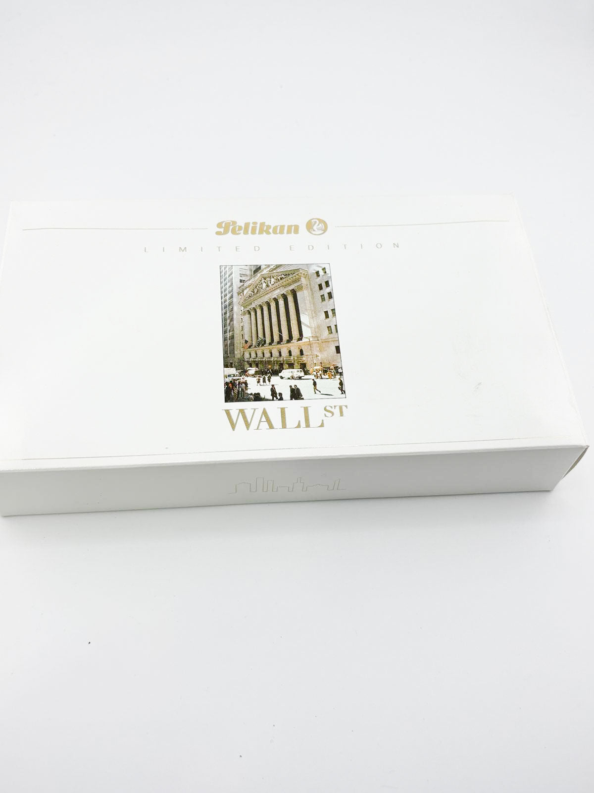 Pelikan Wall Street Limited Edition Fountain Pen - Medium 18kt