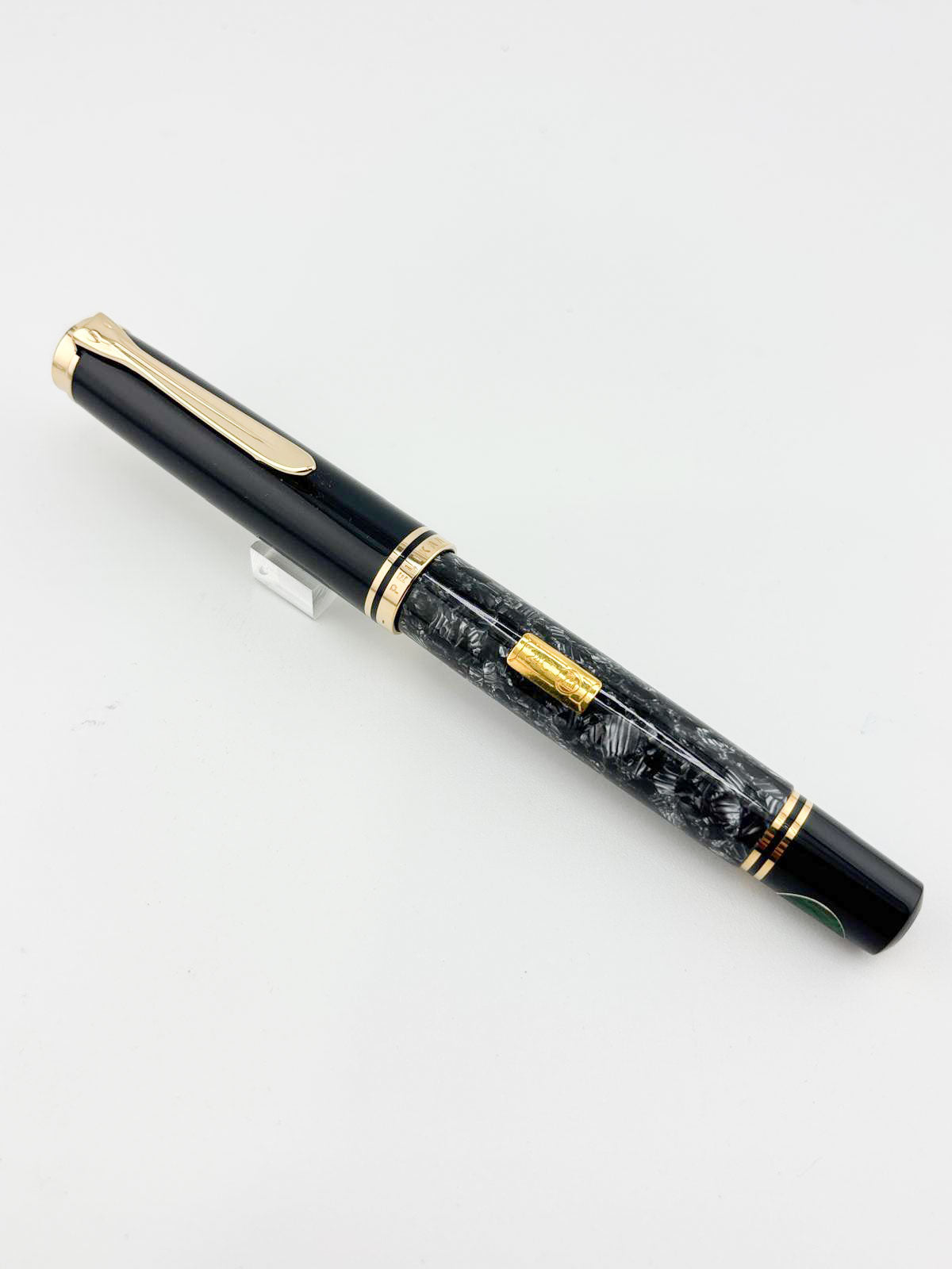 Pelikan Wall Street Limited Edition Fountain Pen - Medium 18kt Gold Nib