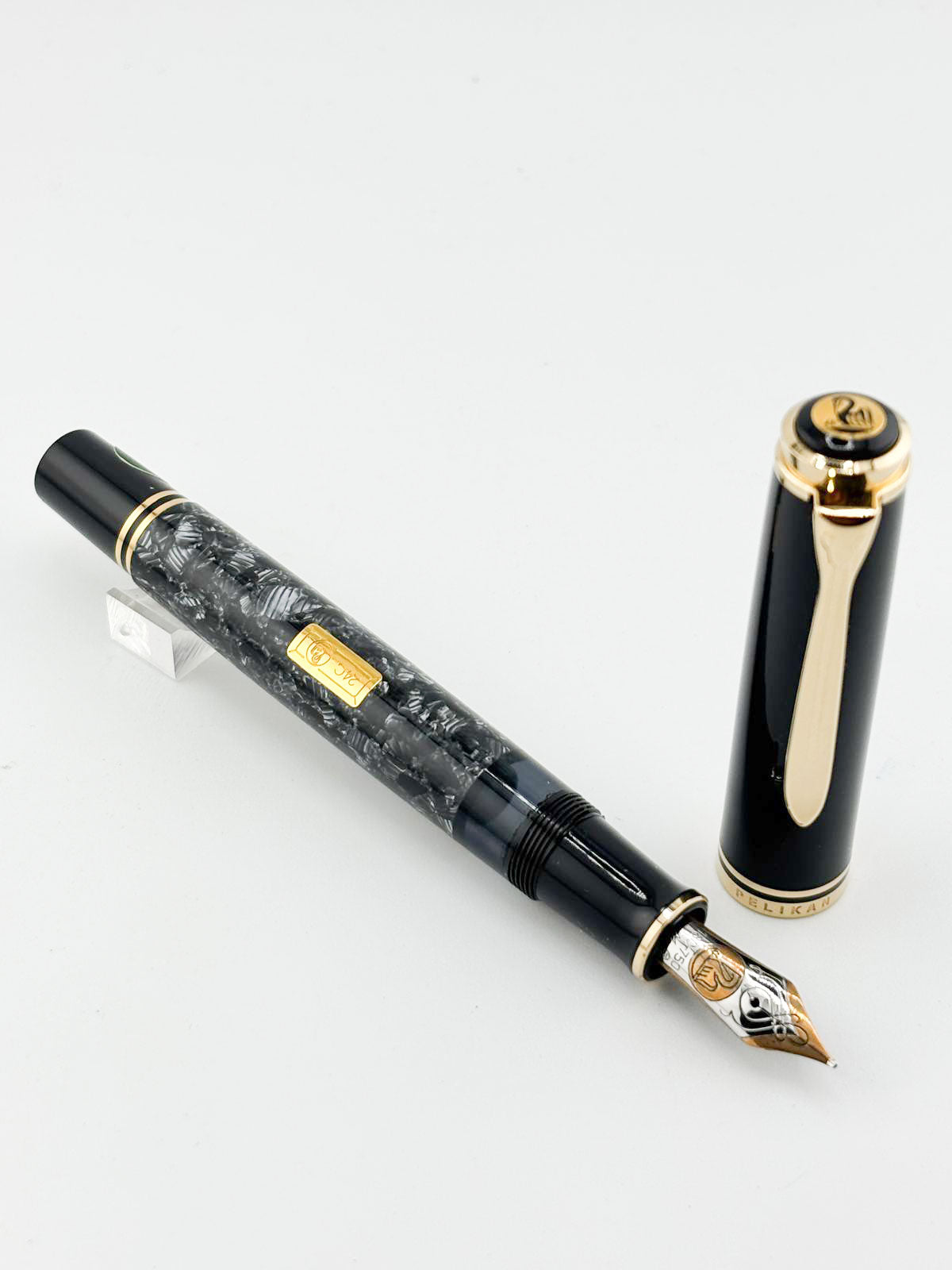 Pelikan Wall Street Limited Edition Fountain Pen - Medium 18kt Gold Nib
