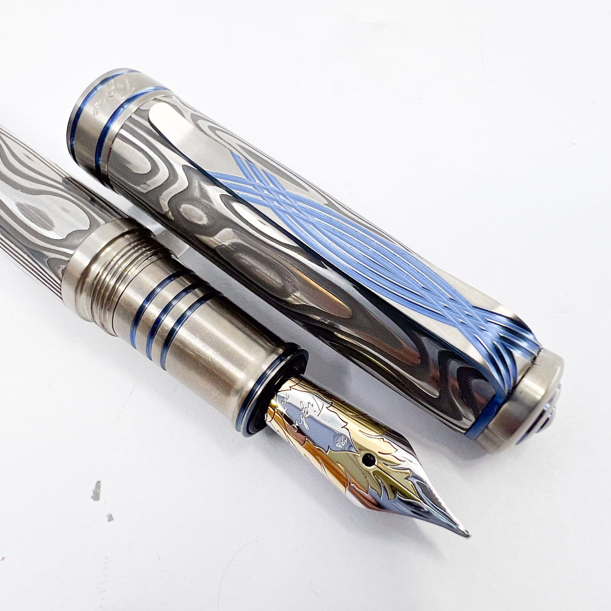 Grayson Tighe Odin's Eye Damascus Steel over Titanium Limited Edition Fountain Pen - Medium Tighe 18kt Gold Nib (2004) - RARE & VERY DESIRABLE!!