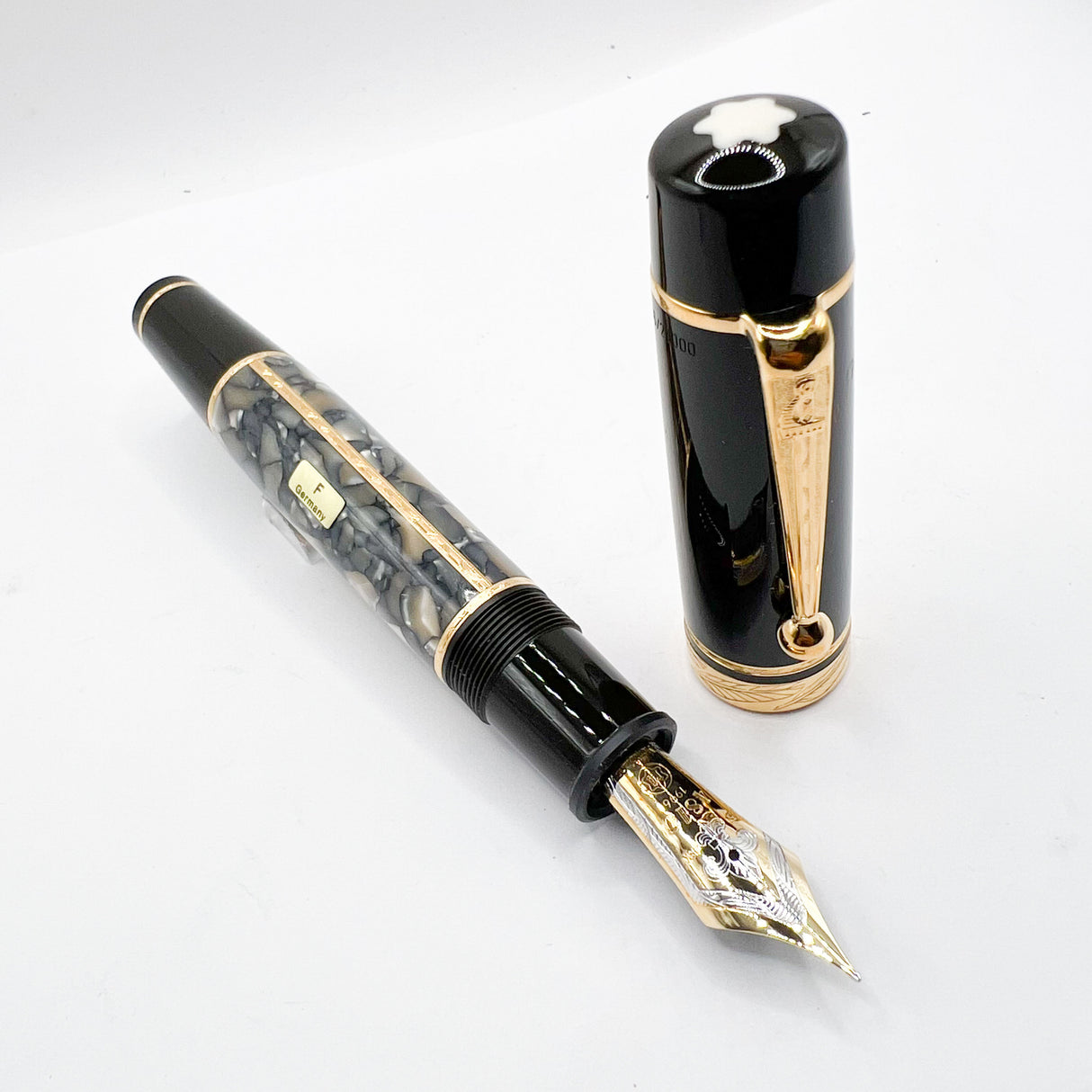 Montblanc Alexandre Dumas (Incorrect Signature) Writer Series Ltd. Ed. Fountain Pen - Fine 18kt Gold Nib