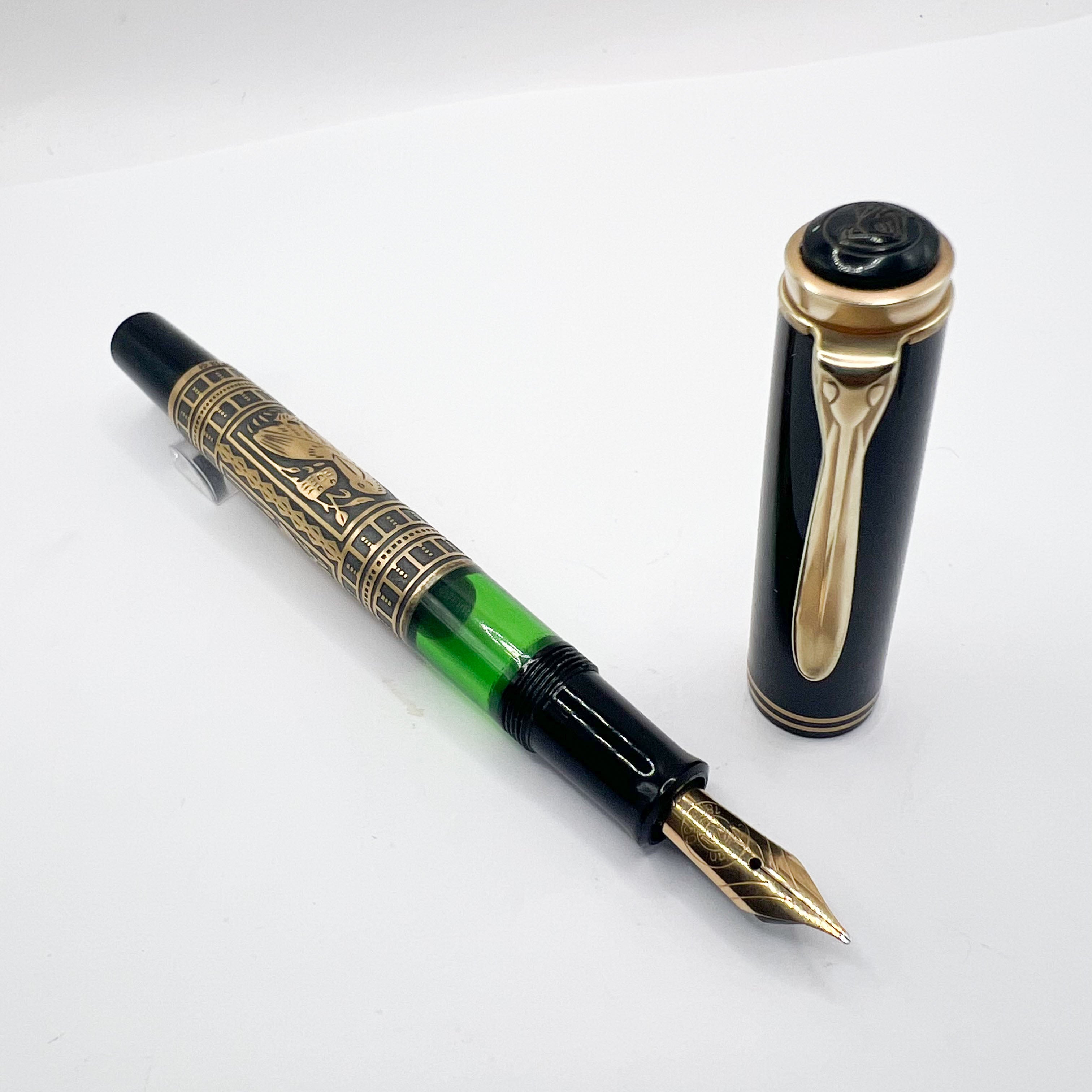 Pelikan M700 Toledo Fountain Pen - Medium 18kt Gold Nib – Fountain