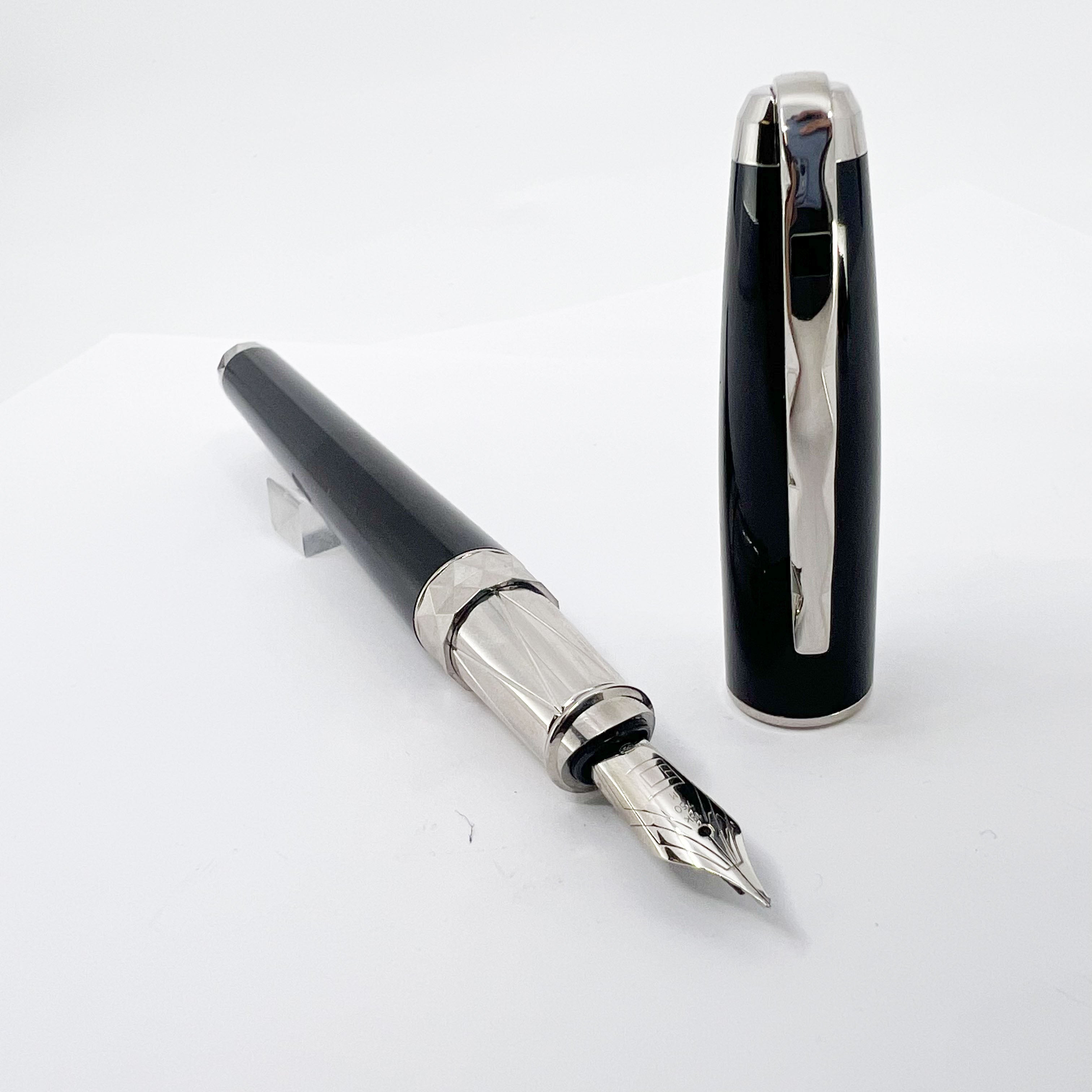 S.T. Dupont Olympio Nocturne Extra Large Fountain Pen - Medium