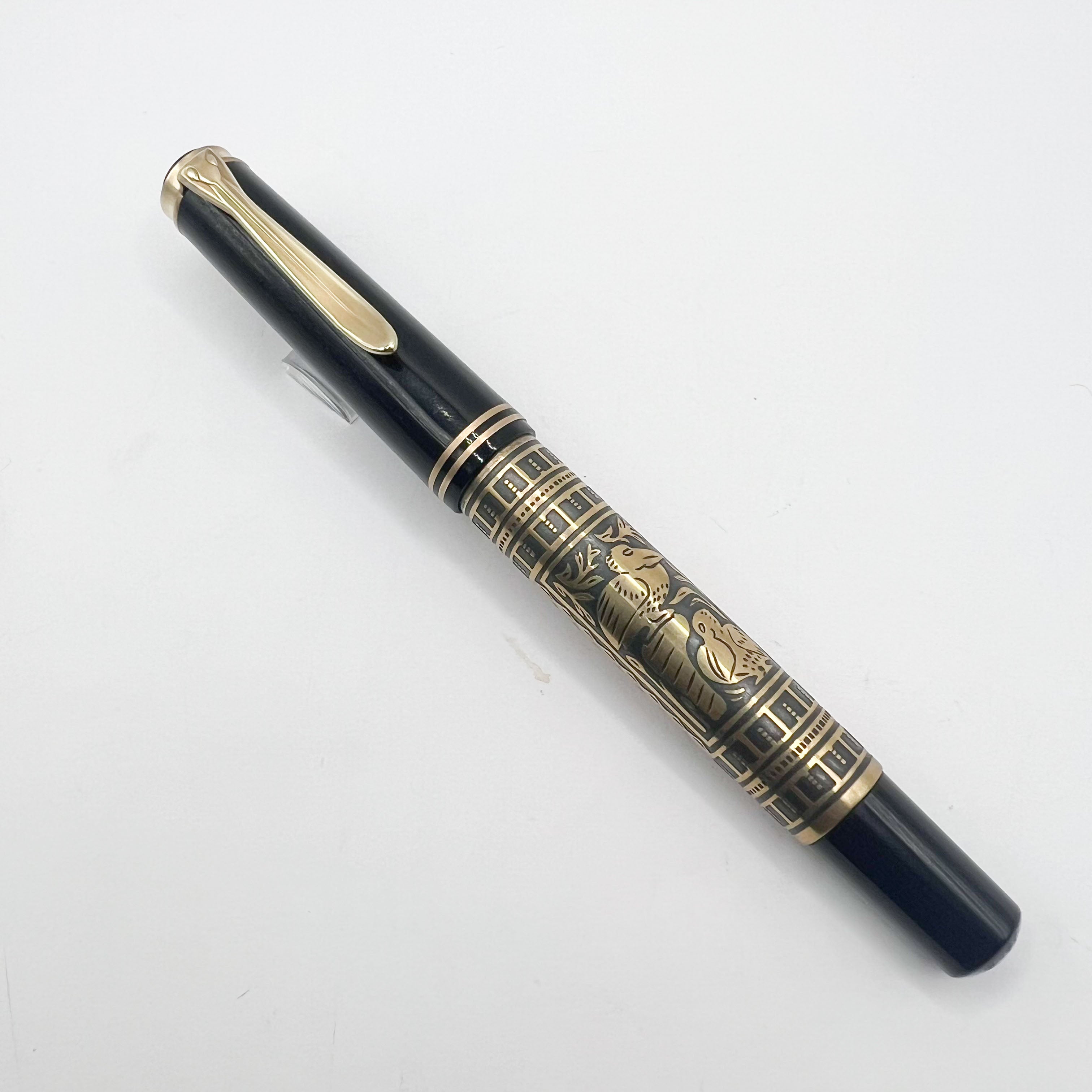 Pelikan M700 Toledo Fountain Pen - Medium 18kt Gold Nib – Fountain