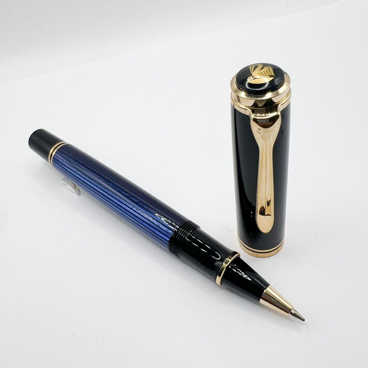 Pelikan R800 Vs R600 Pelikan Early R800 Blue Striped/Black Cap Rollerball – Fountain Pen ...