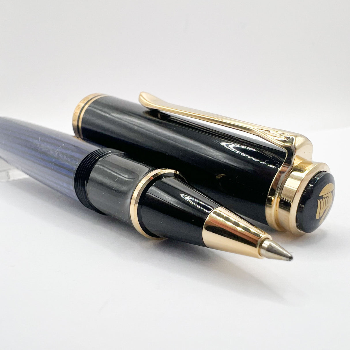 Pelikan Early R800 Blue Striped/Black Cap Rollerball
