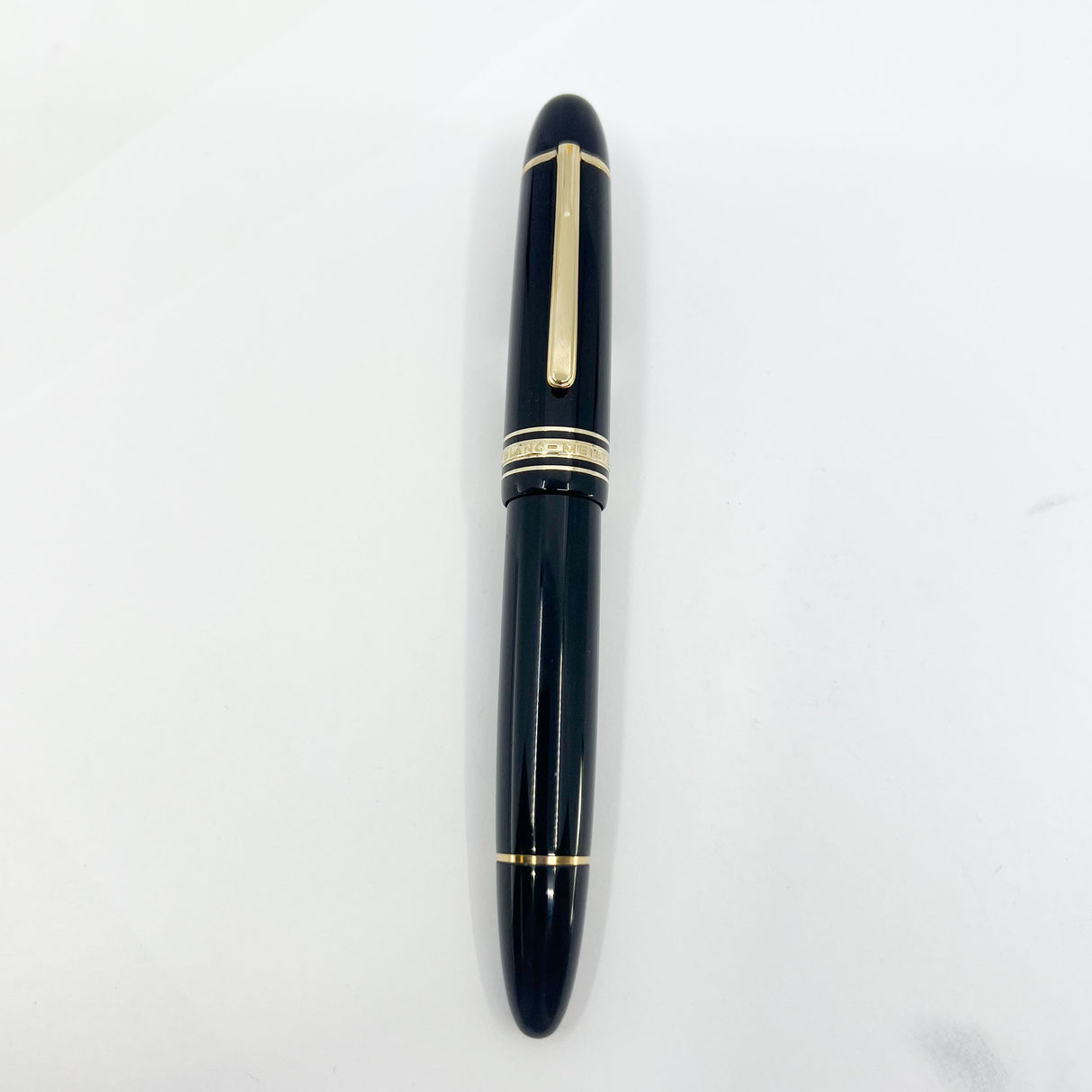 Montblanc Meisterstuck #149 (Largest) Black Resin  Fountain Pen   -  Semi-Flexible Medium 18kt Gold Nib