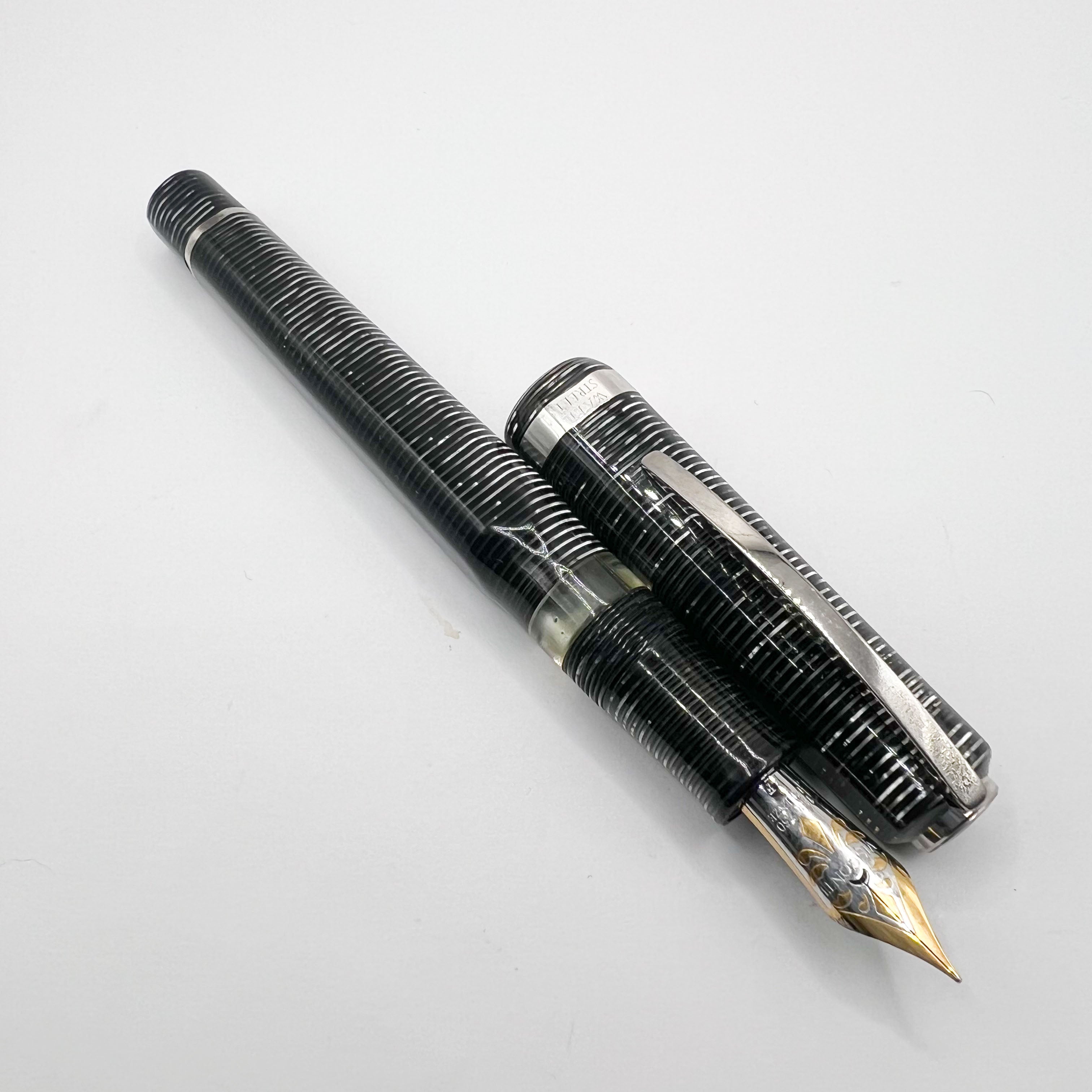 VISCONTI万年筆、ウォール・ストリート、グレー Visconti Oversized Wall Street Limited Edition Glittering Silver